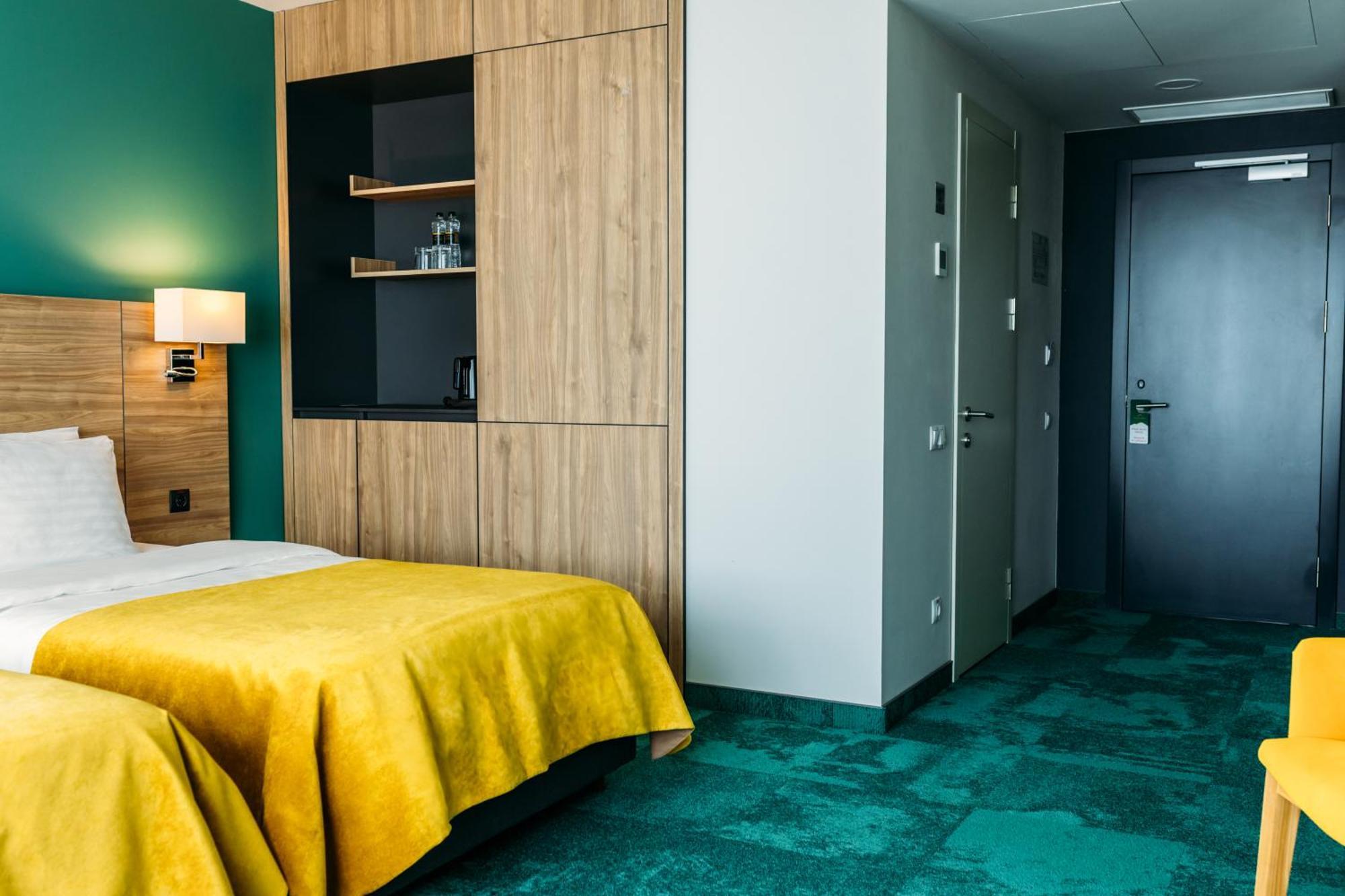 Superior Double or Twin Room Lake View