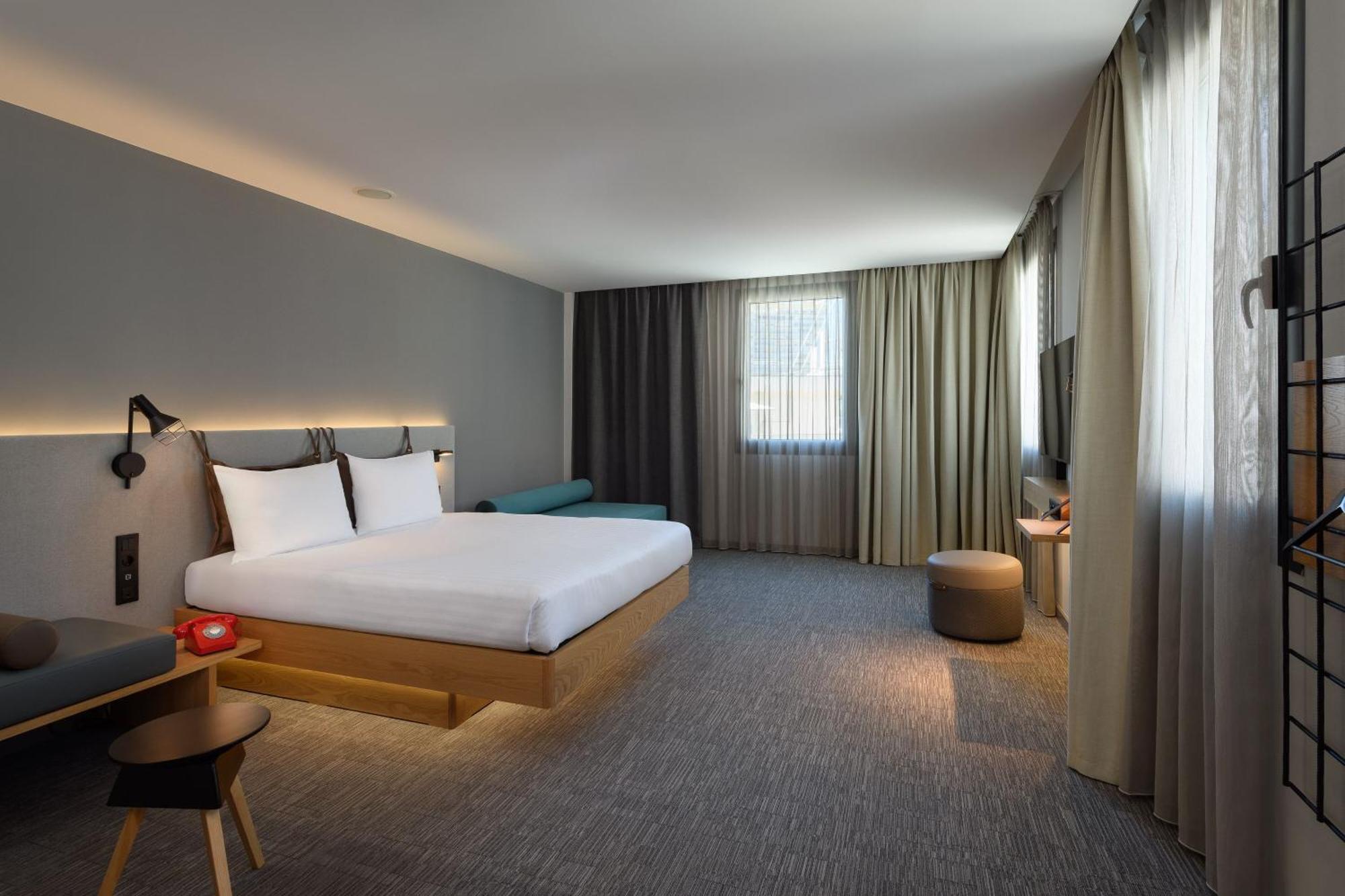 Moxyfied Family Sleeper Room