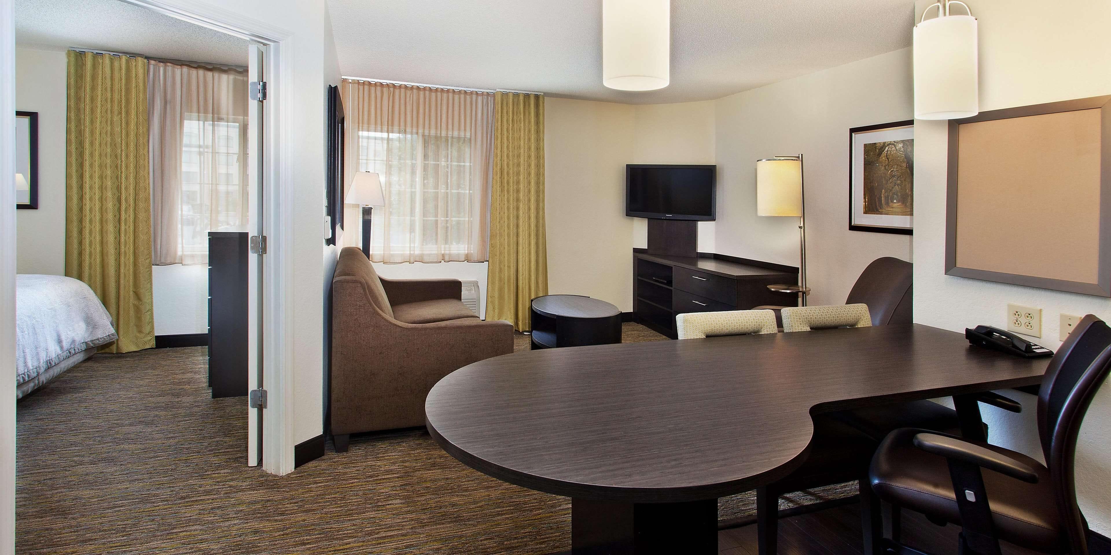 One-Bedroom Queen Suite,1708216507:JPEG