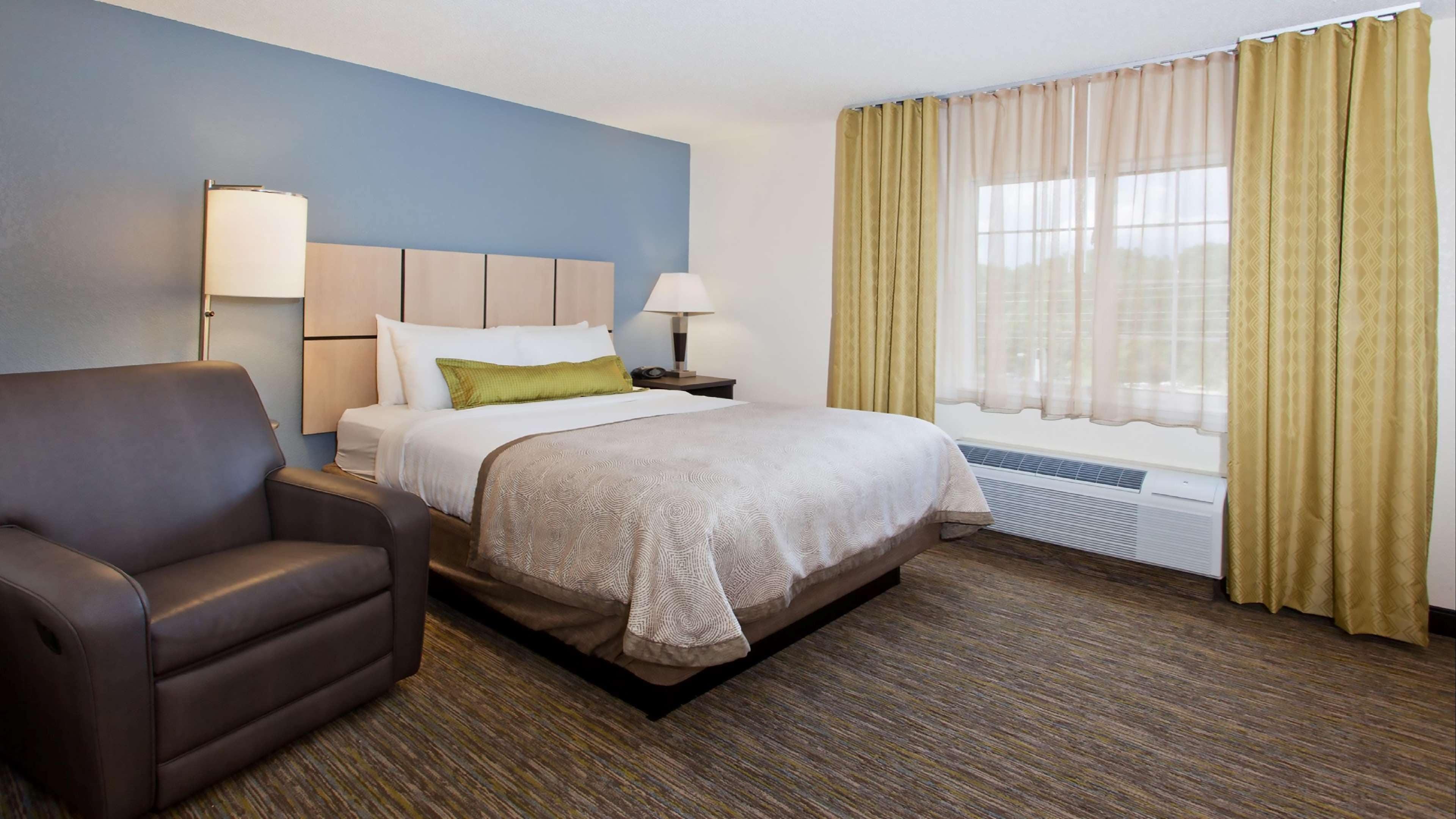 One-Bedroom Queen Suite - Hearing Accessible,1708216541:JPEG