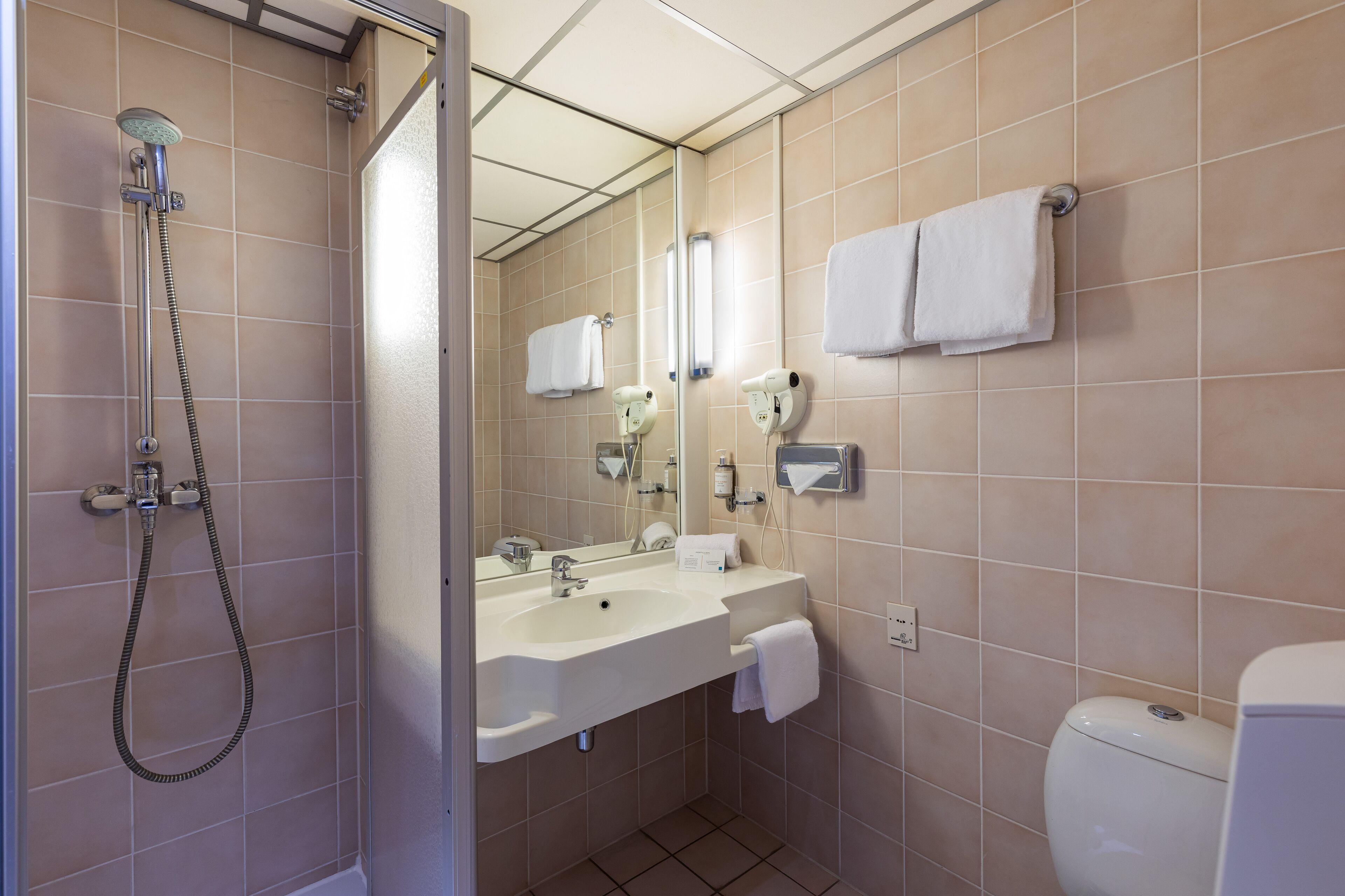 Single Room Shower