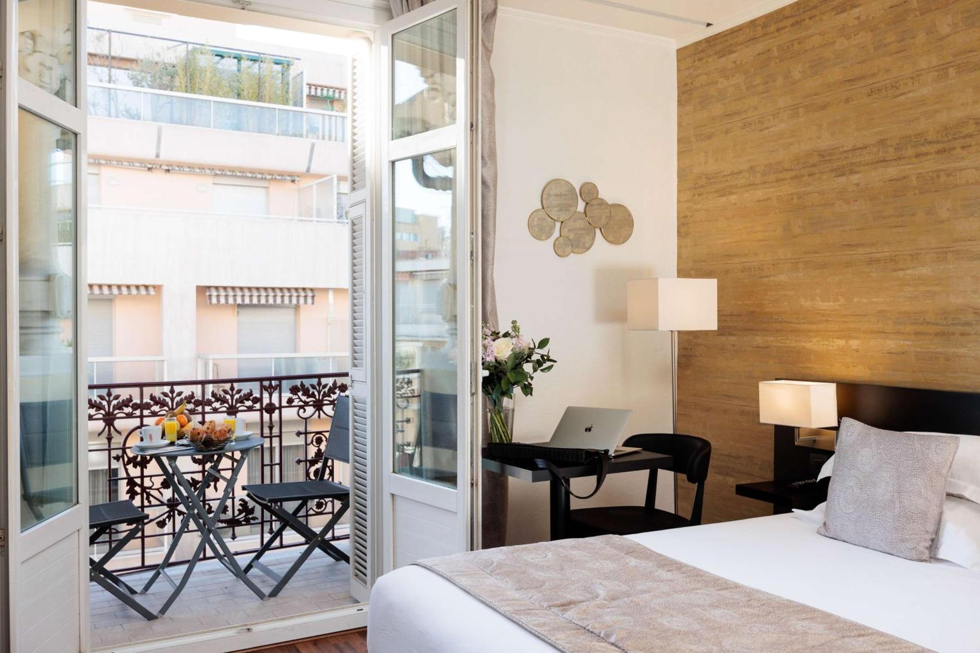 Deluxe King Room Balcony