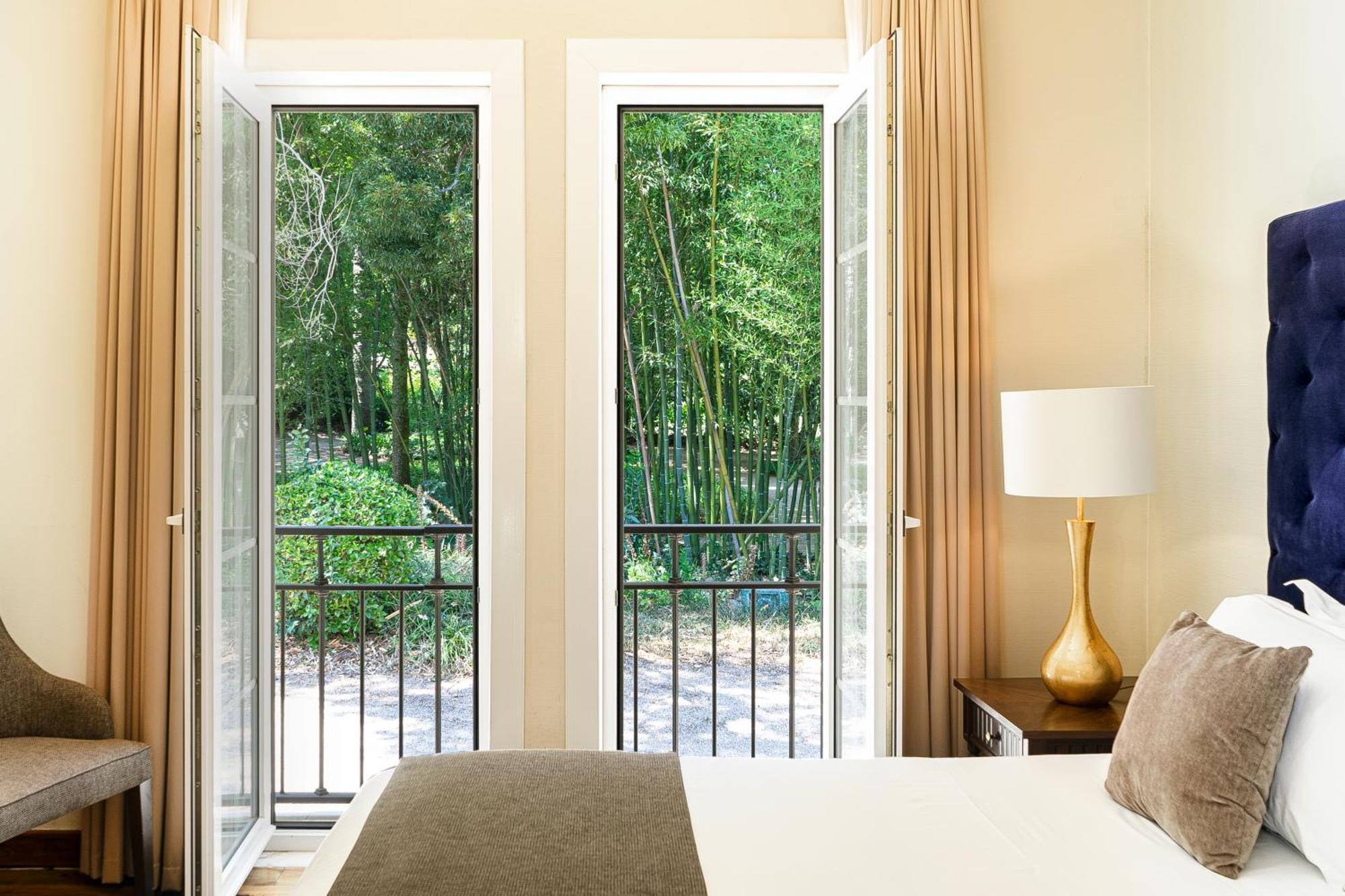 Double or Twin Room Garden View