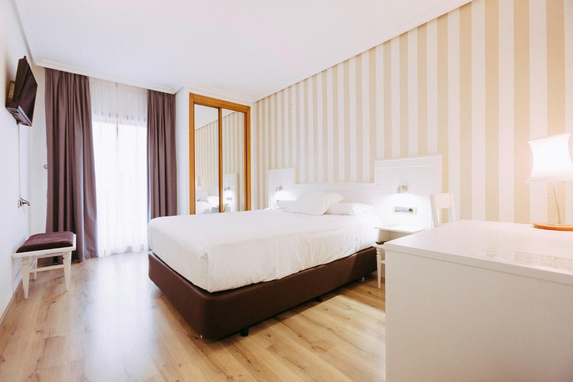 Interior Double Room