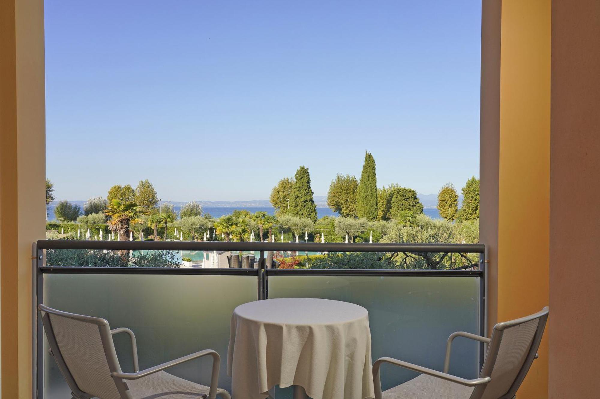 Comfort Double or Twin Room Balcony Lake View