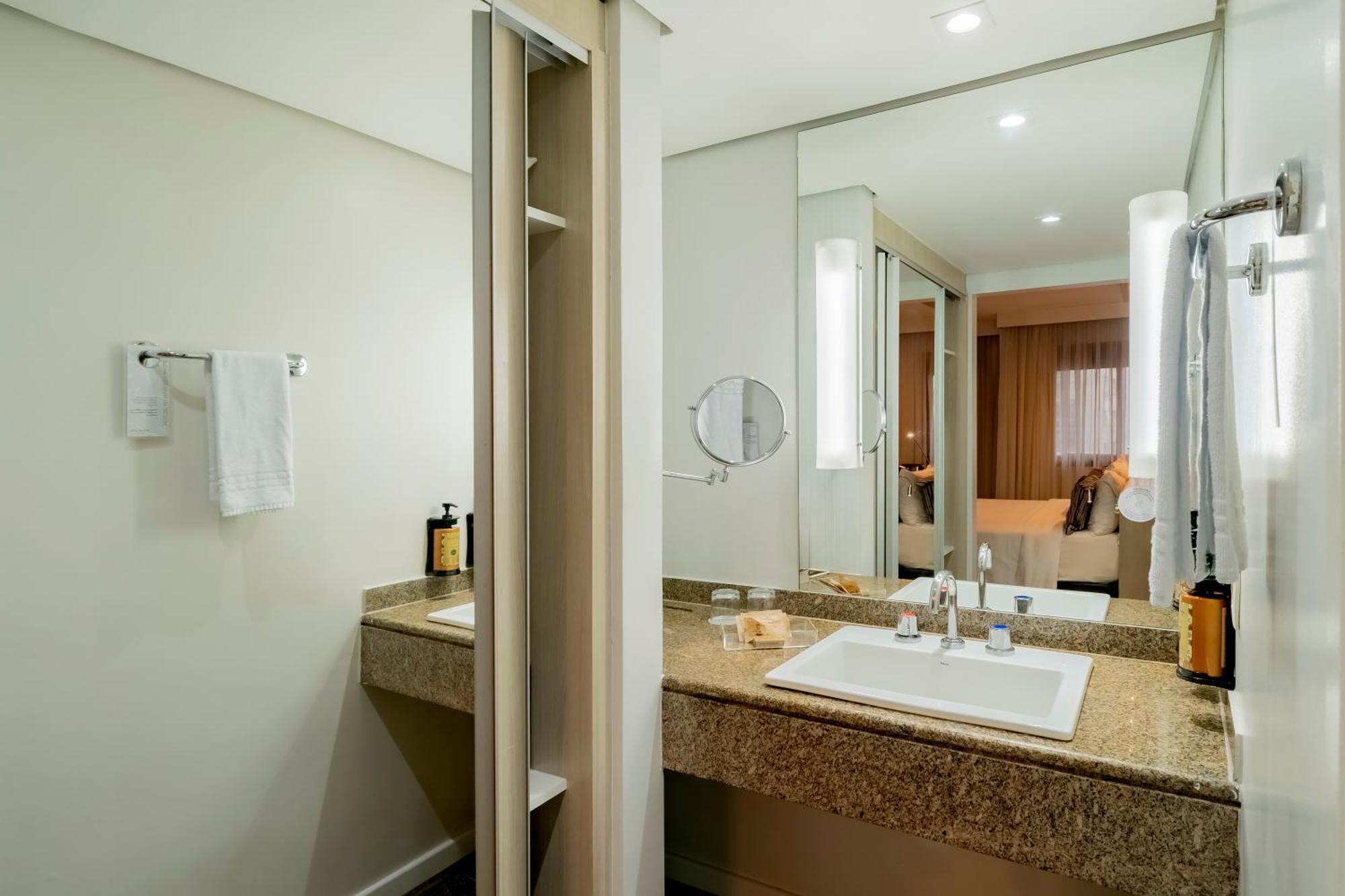 Superior King Room,1717017532:JPEG