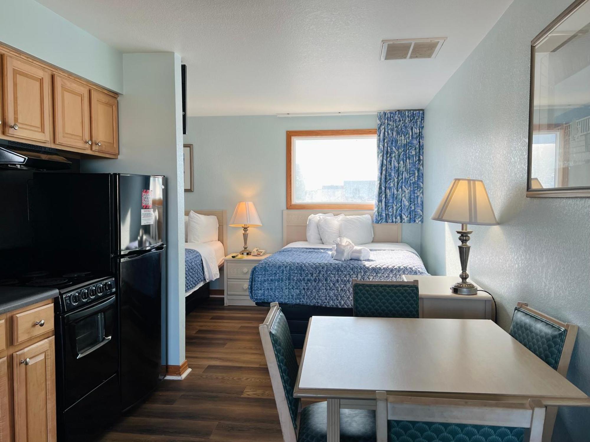 Deluxe studio Suite with Two Double Beds - First Floor - Non-Smoking,1722962905:JPEG