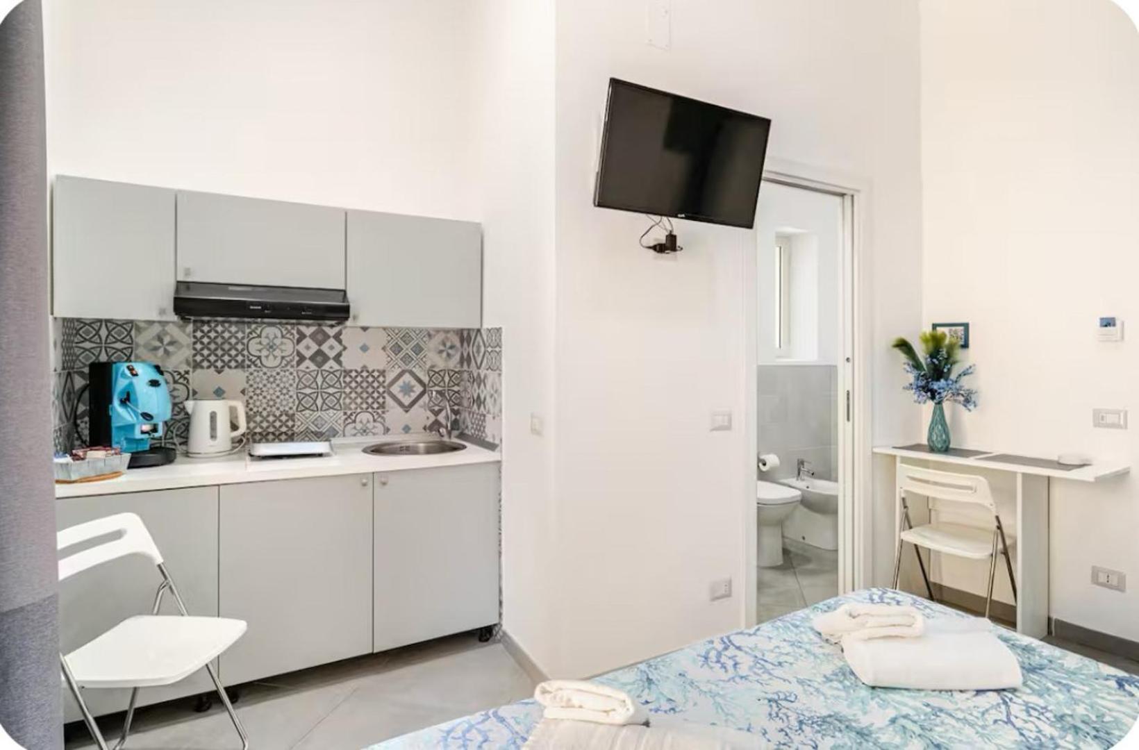 Double Room Private Bathroom