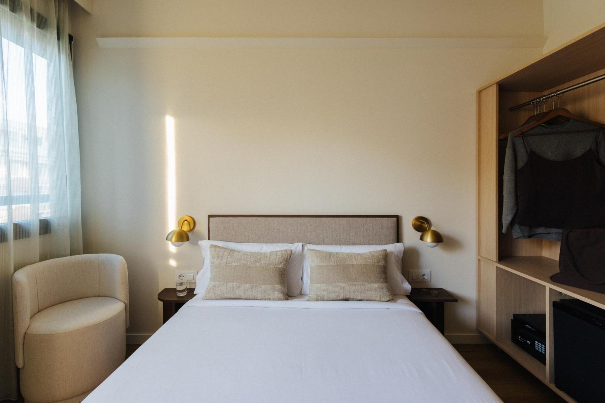 Double Room Private Bathroom