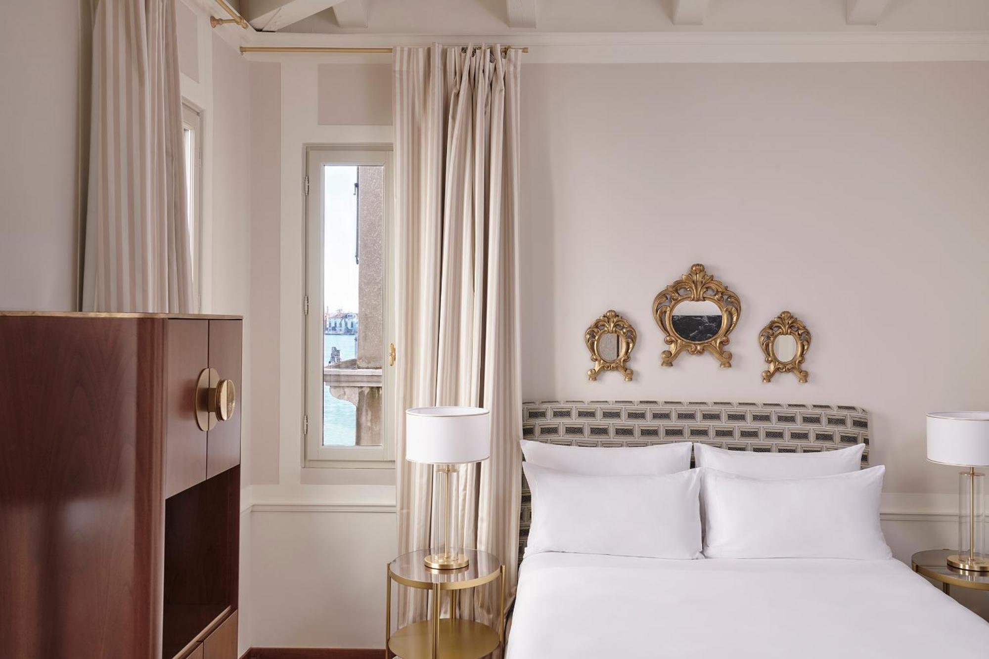 Chambre Double Classique - Vue sur le Canal
