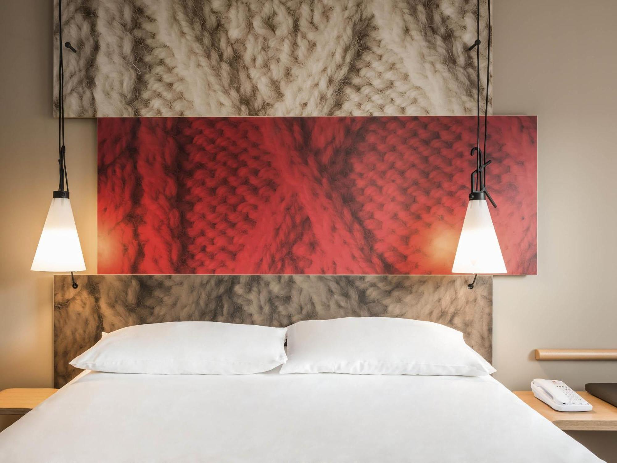Quarto Standard com 1 Cama de Casal e 1 de Solteiro