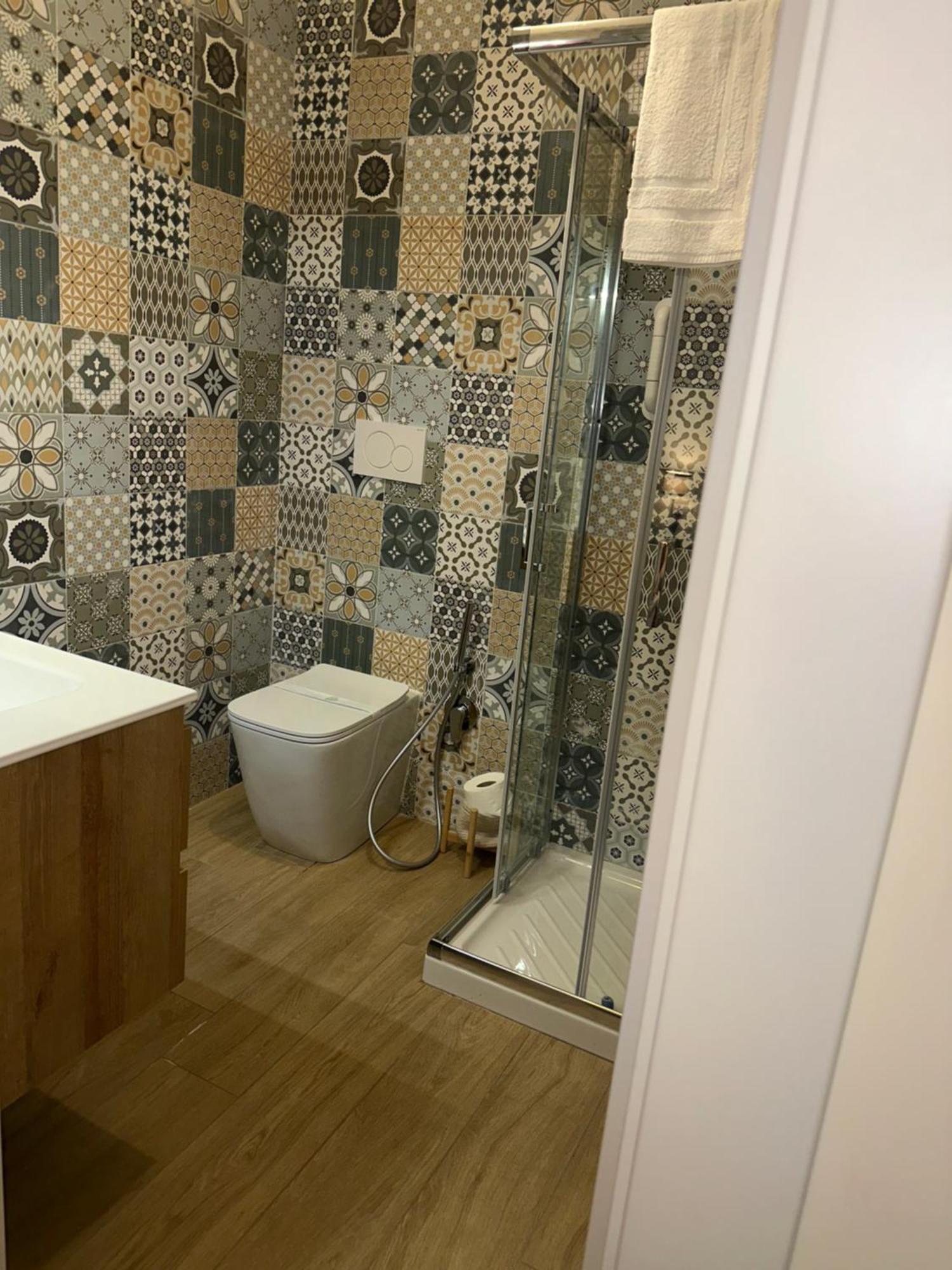 Double Room Private Bathroom