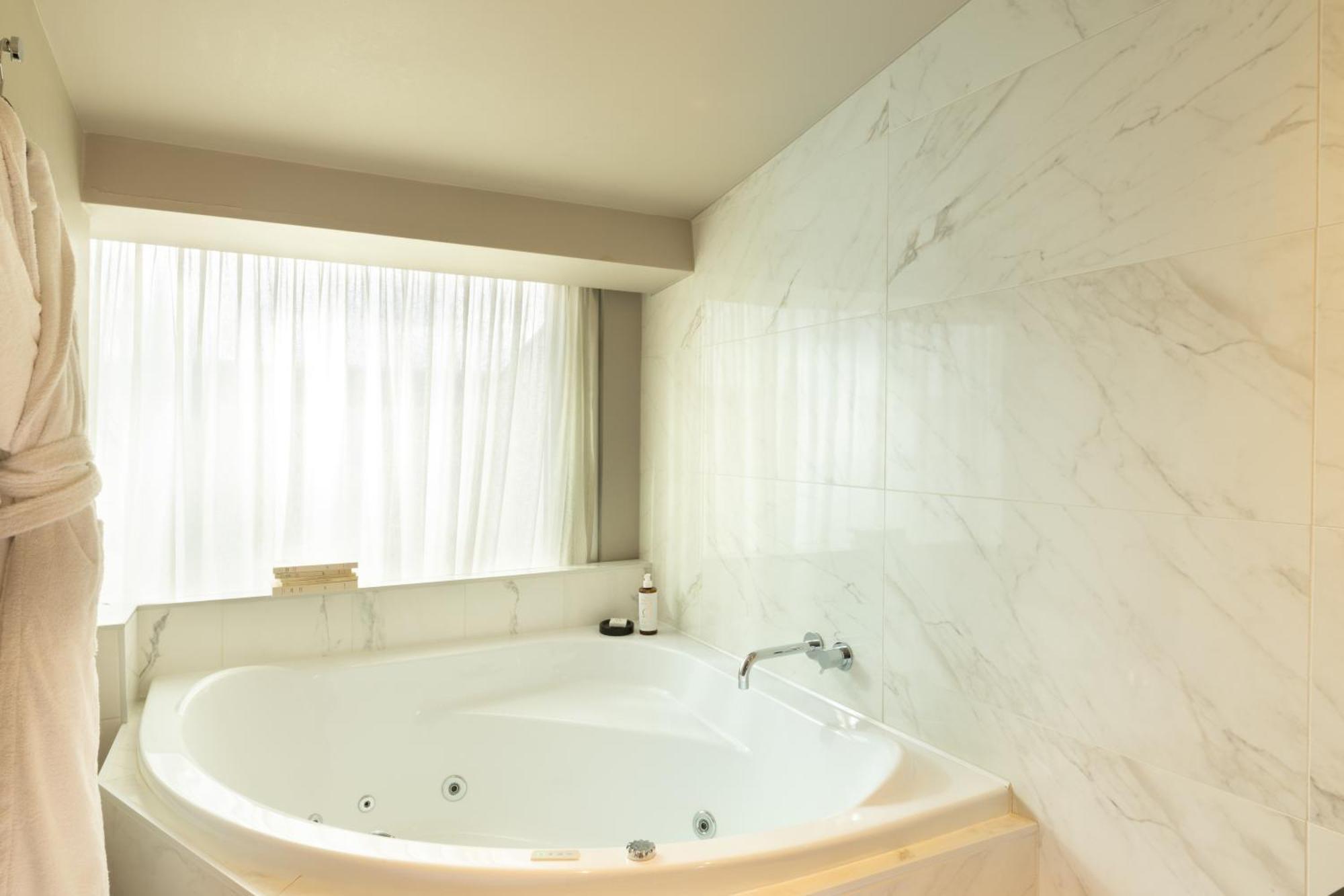 Deluxe Double Room Spa Bath Terrace