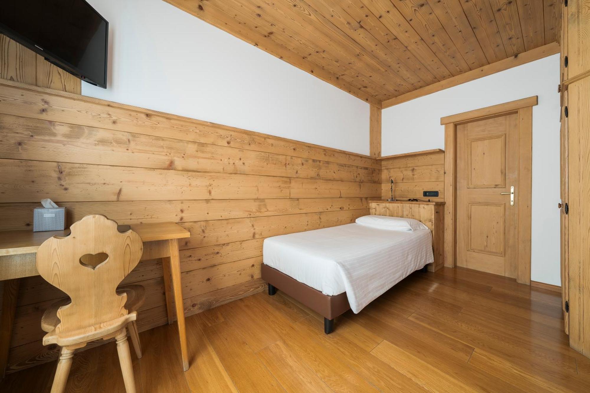 Single Room,1739391642:JPEG