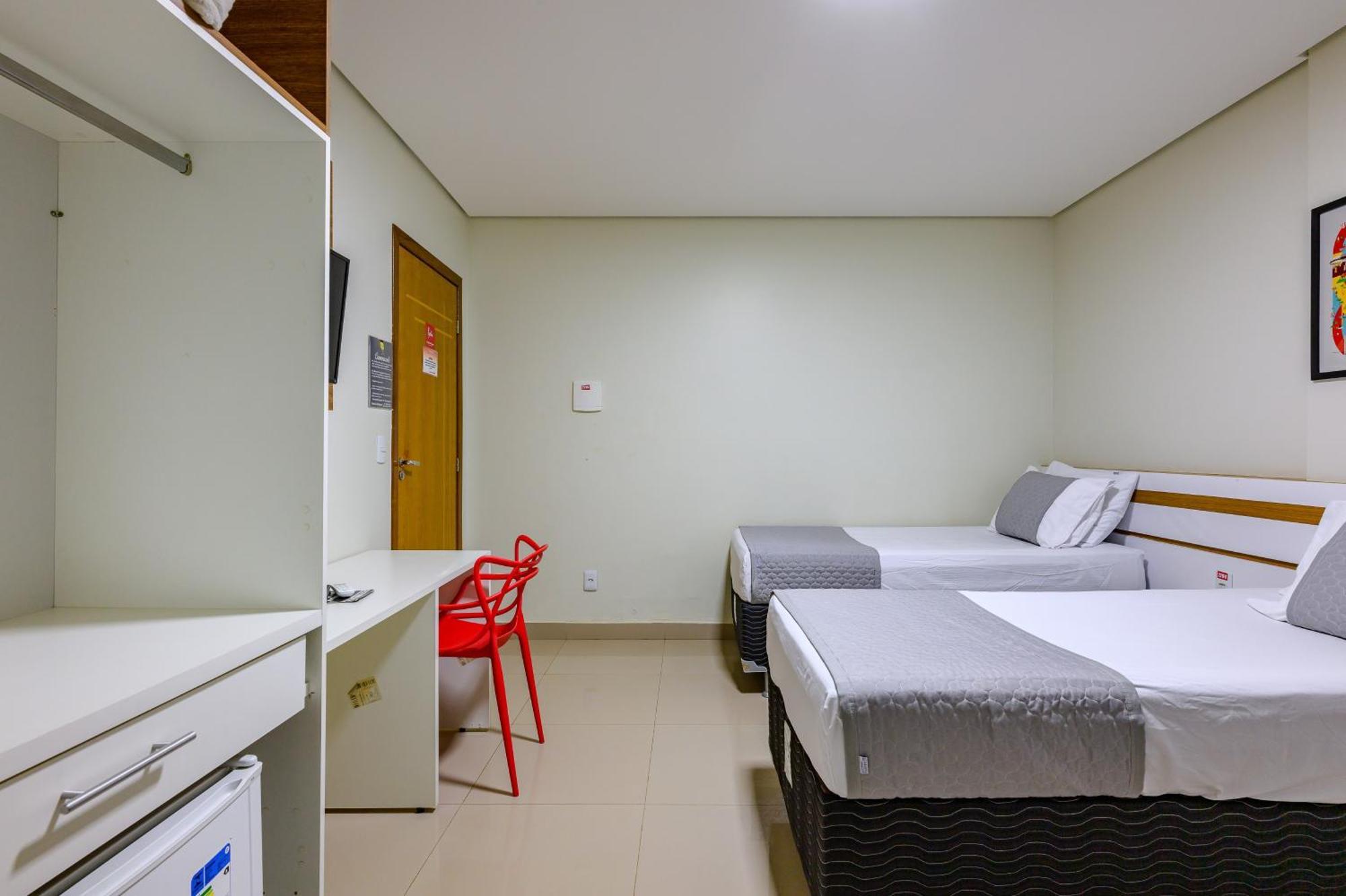 Triple Room (3 Single beds)