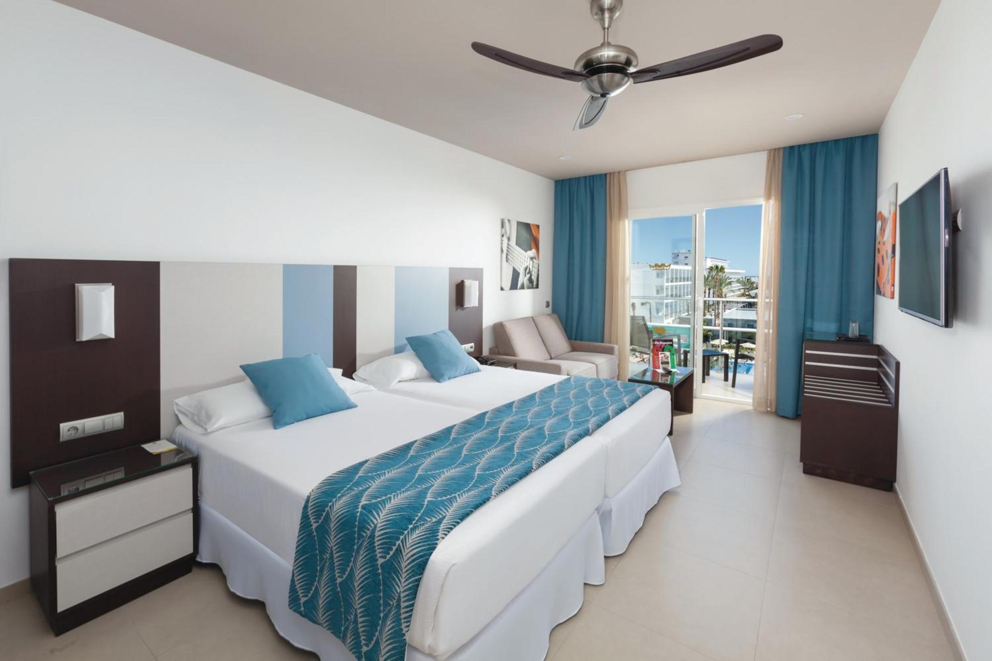 Chambre Double Deluxe - Vue Latérale sur Mer