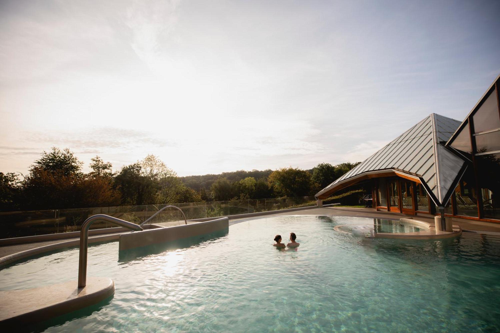 Comfort Room Spa Access