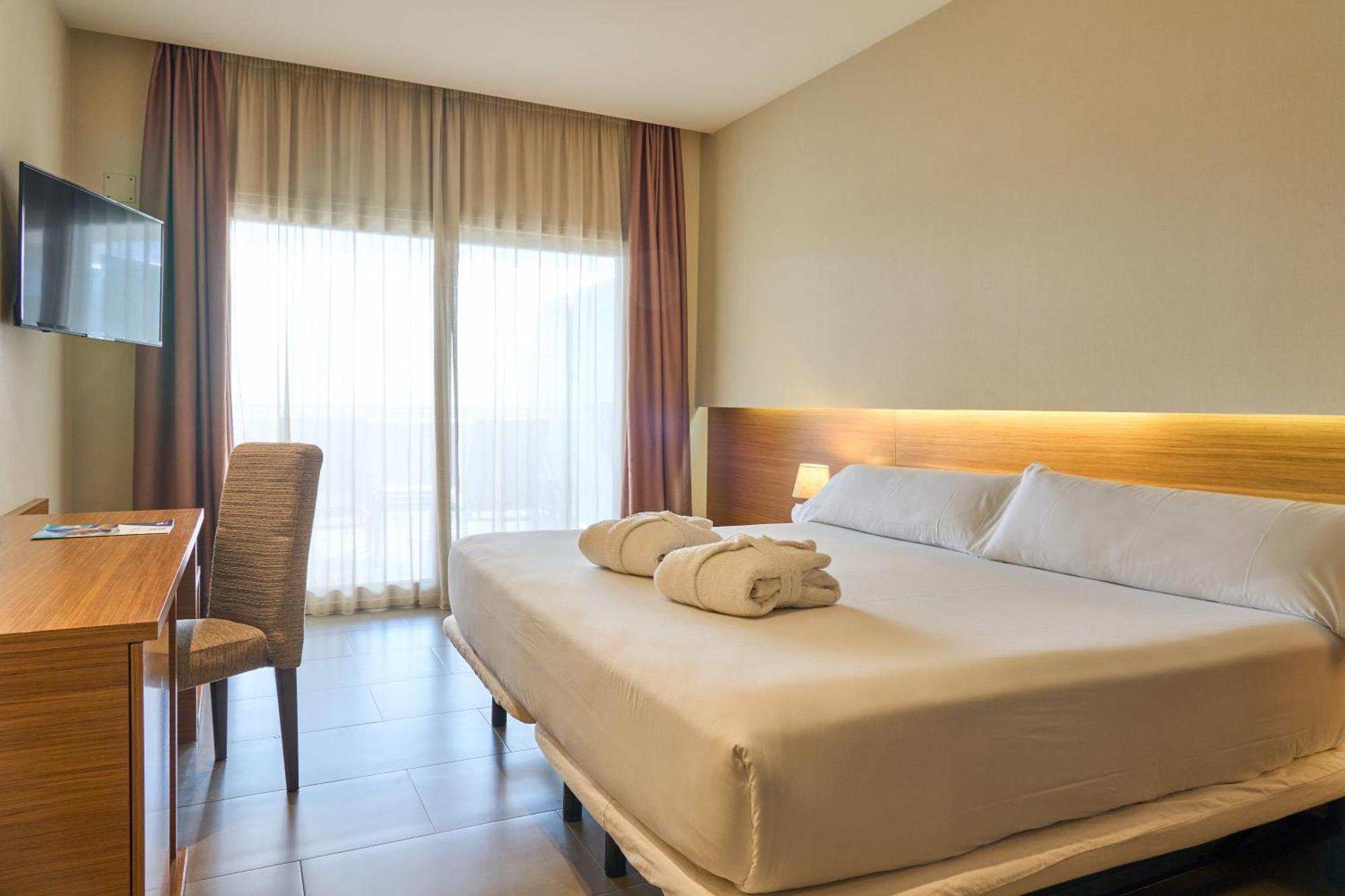 Superior Twin Room,1742582996:JPEG