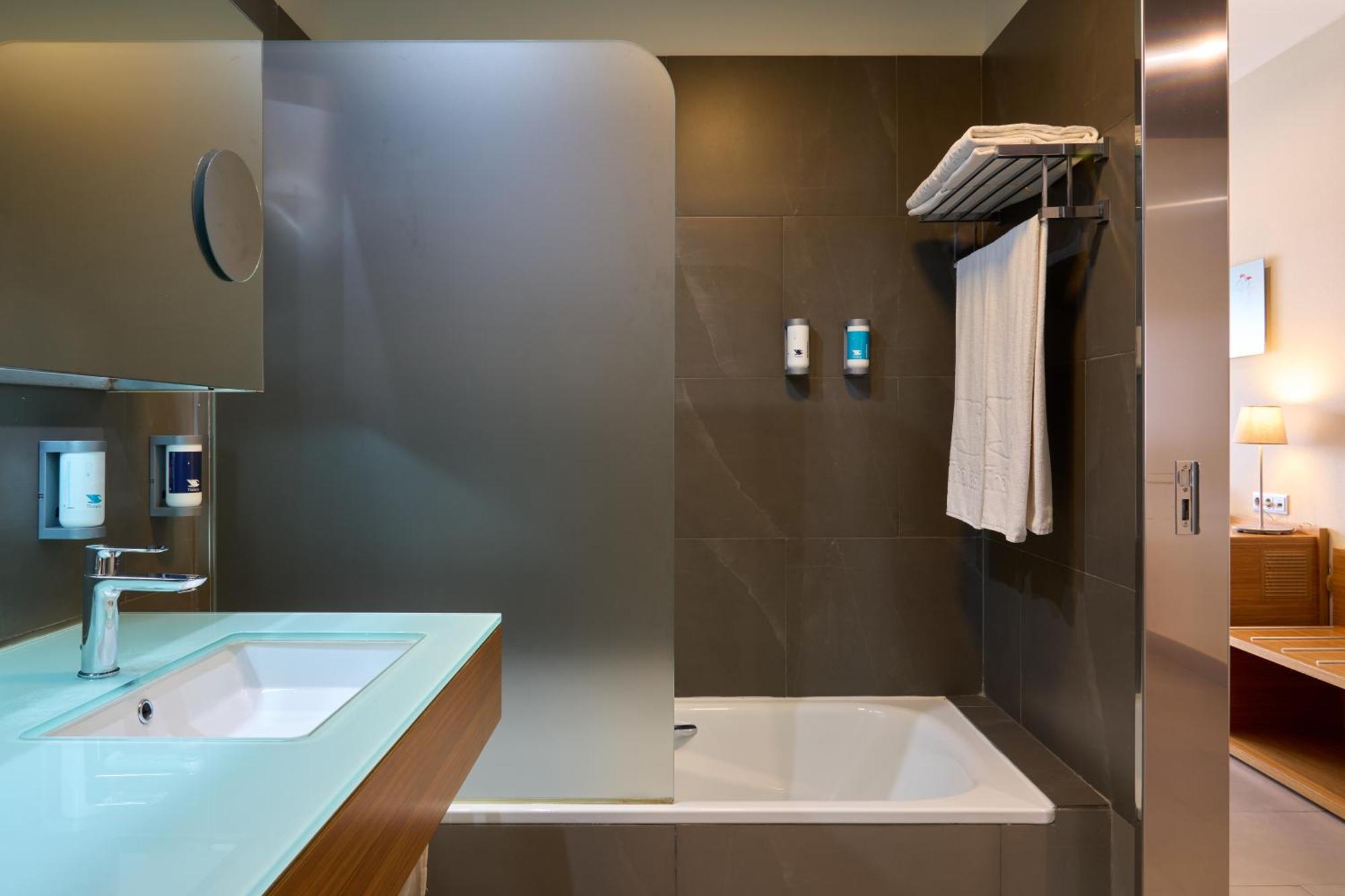 Triple Room (3 Adults),1742581677:JPEG