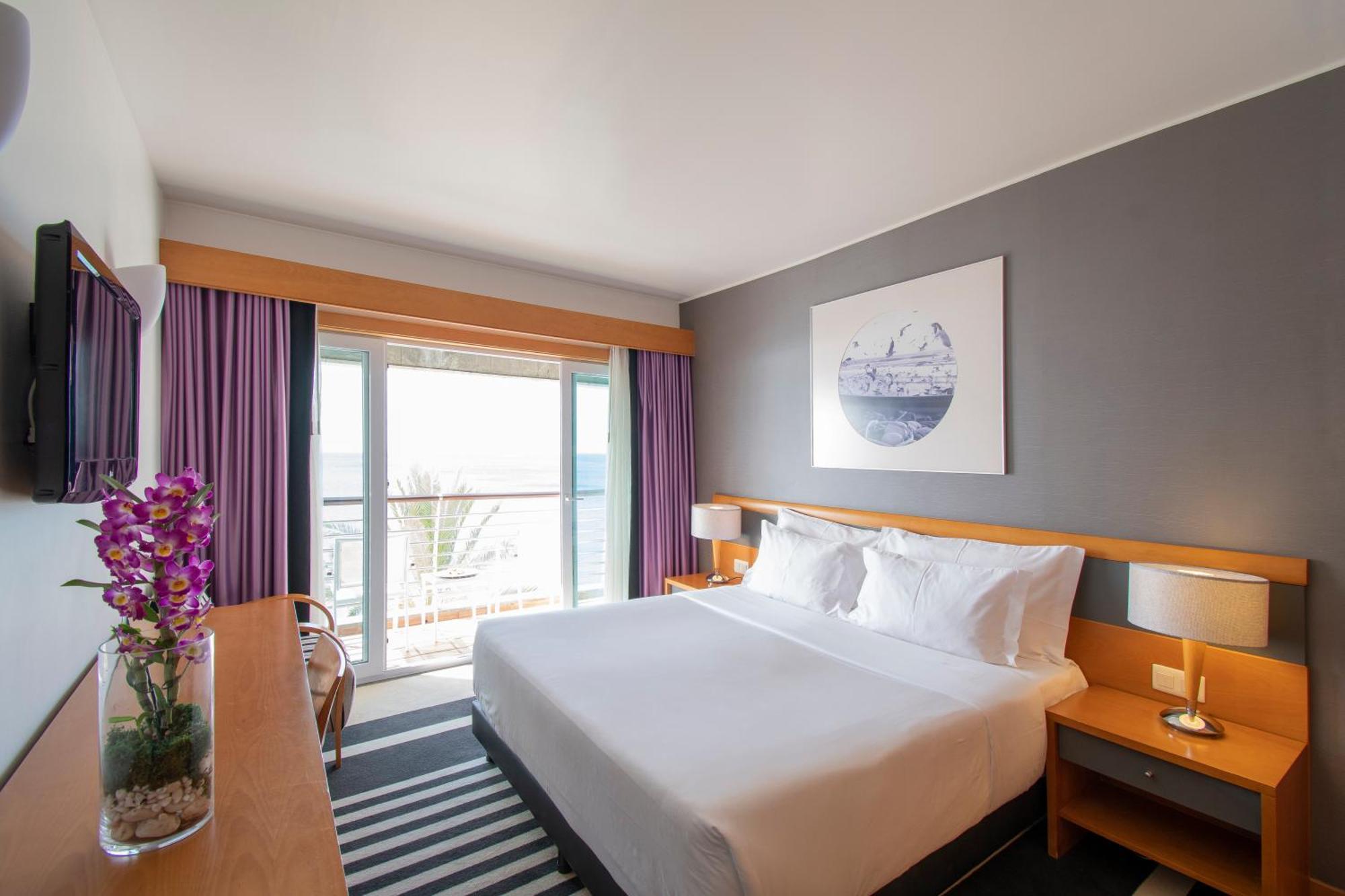 Double or Twin Room Sea View Romantic