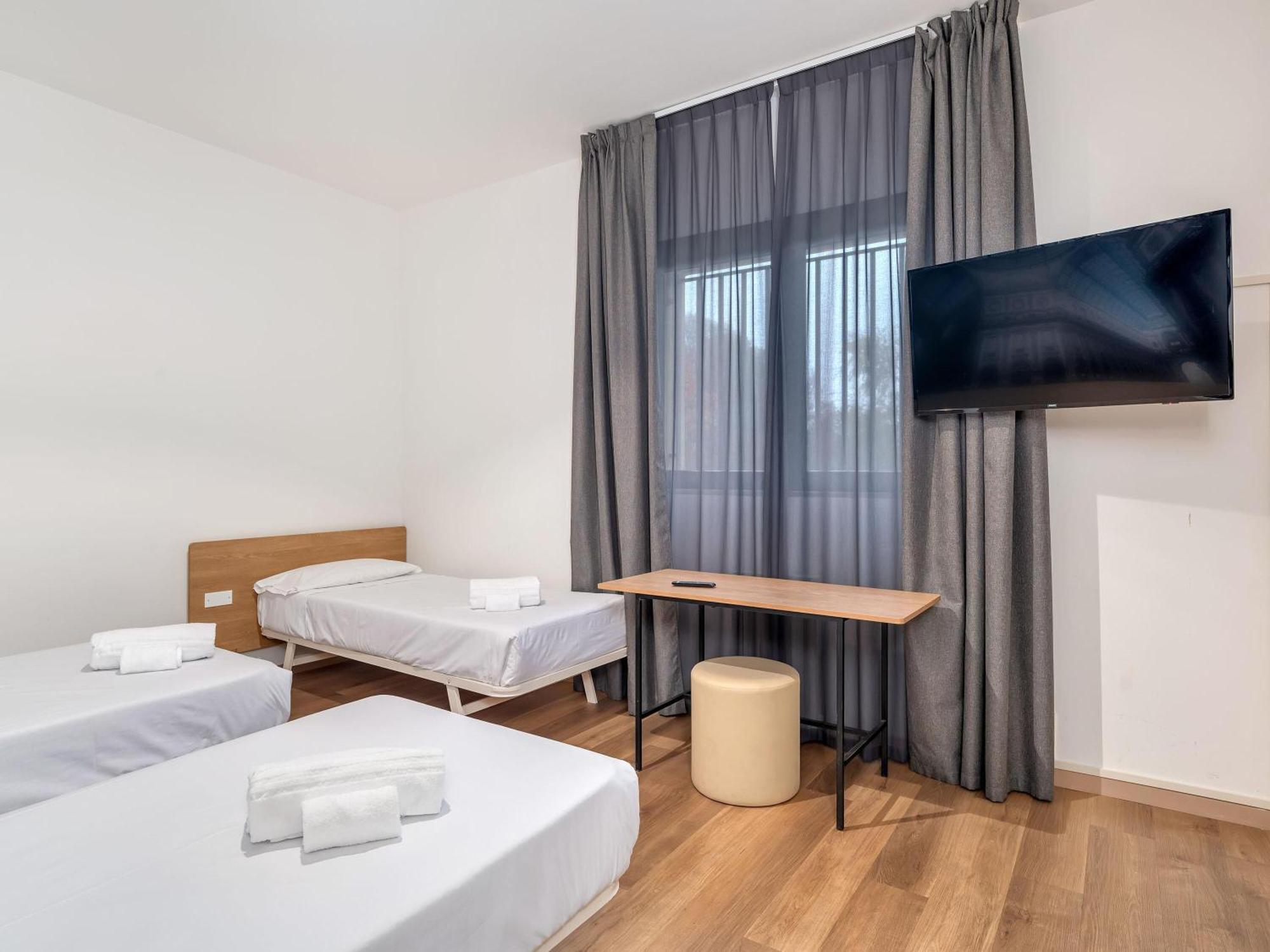 Economy Triple Room