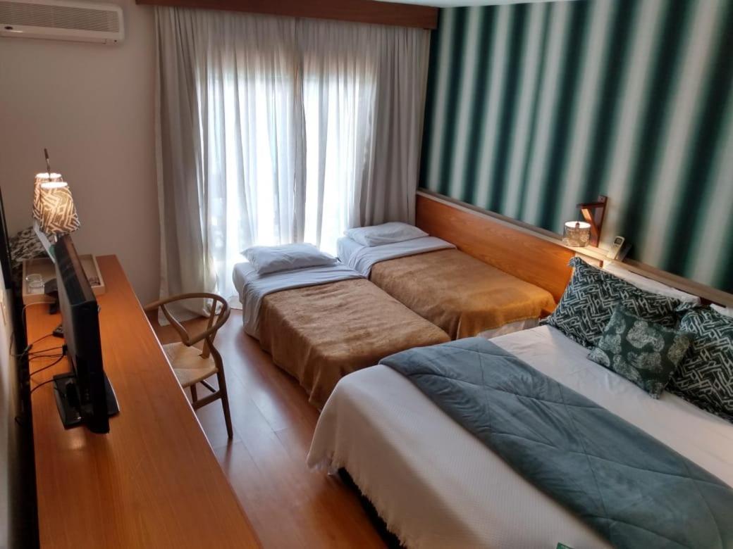 Deluxe Room,1742625070:JPEG