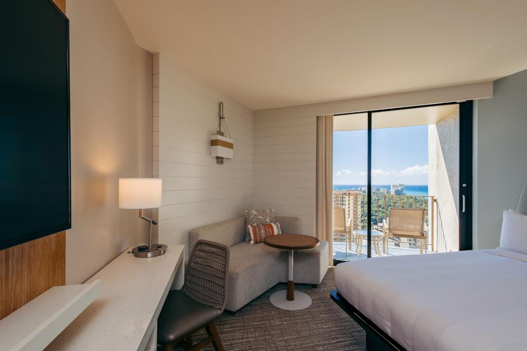 Ocean View Guest room 2 Double Paoakalani Tower Balcony