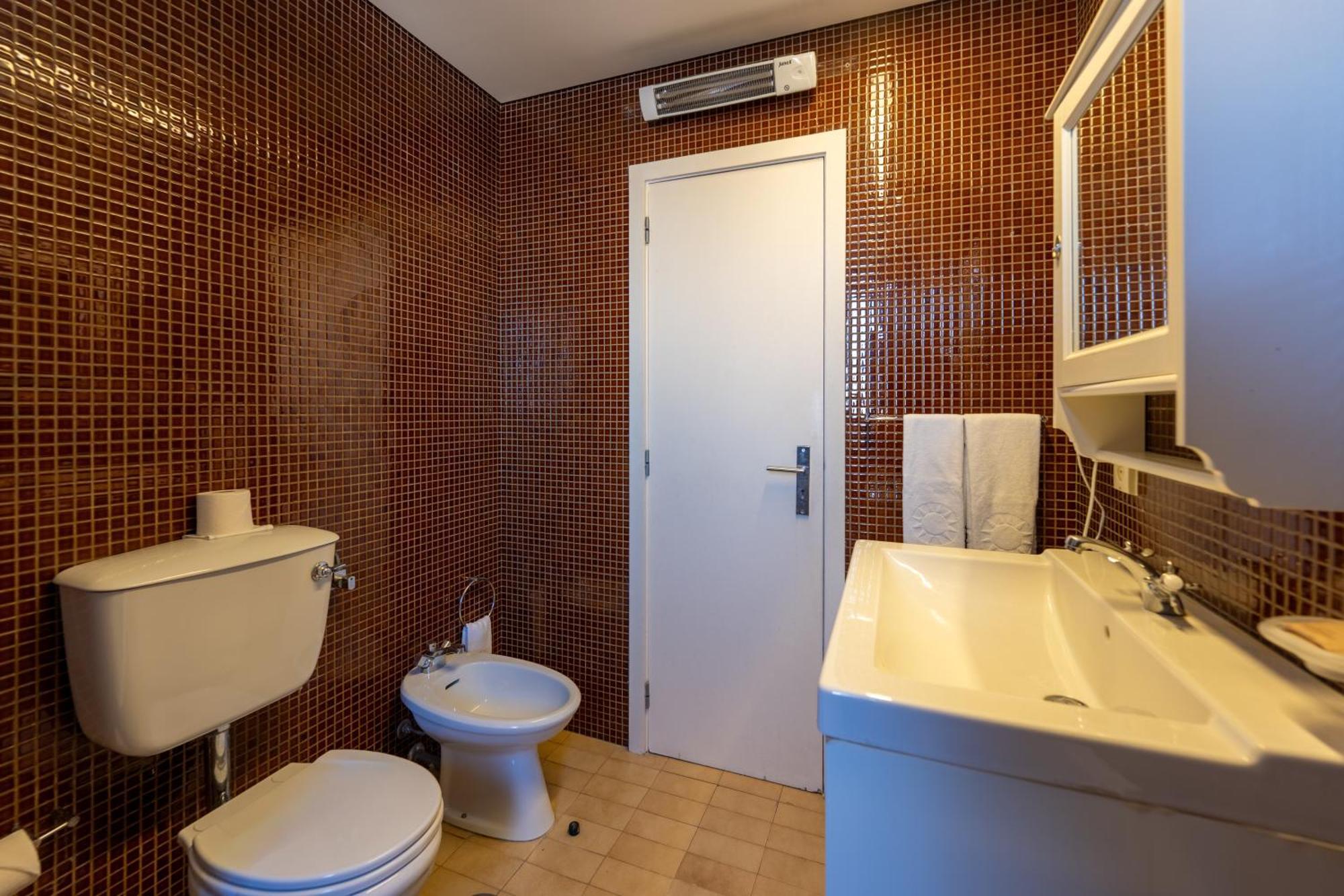 One-Bedroom Apartment City View