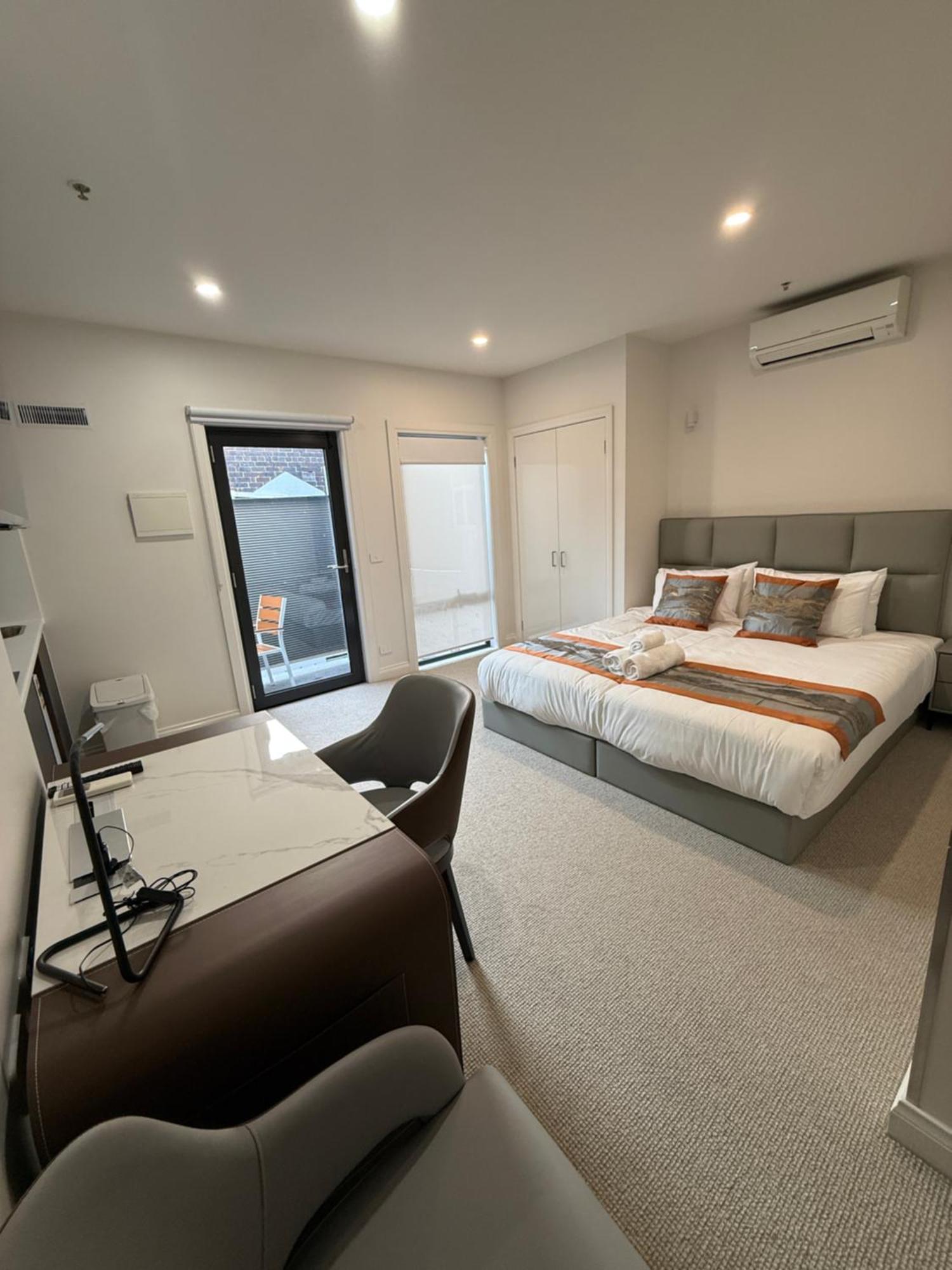 Budget Room