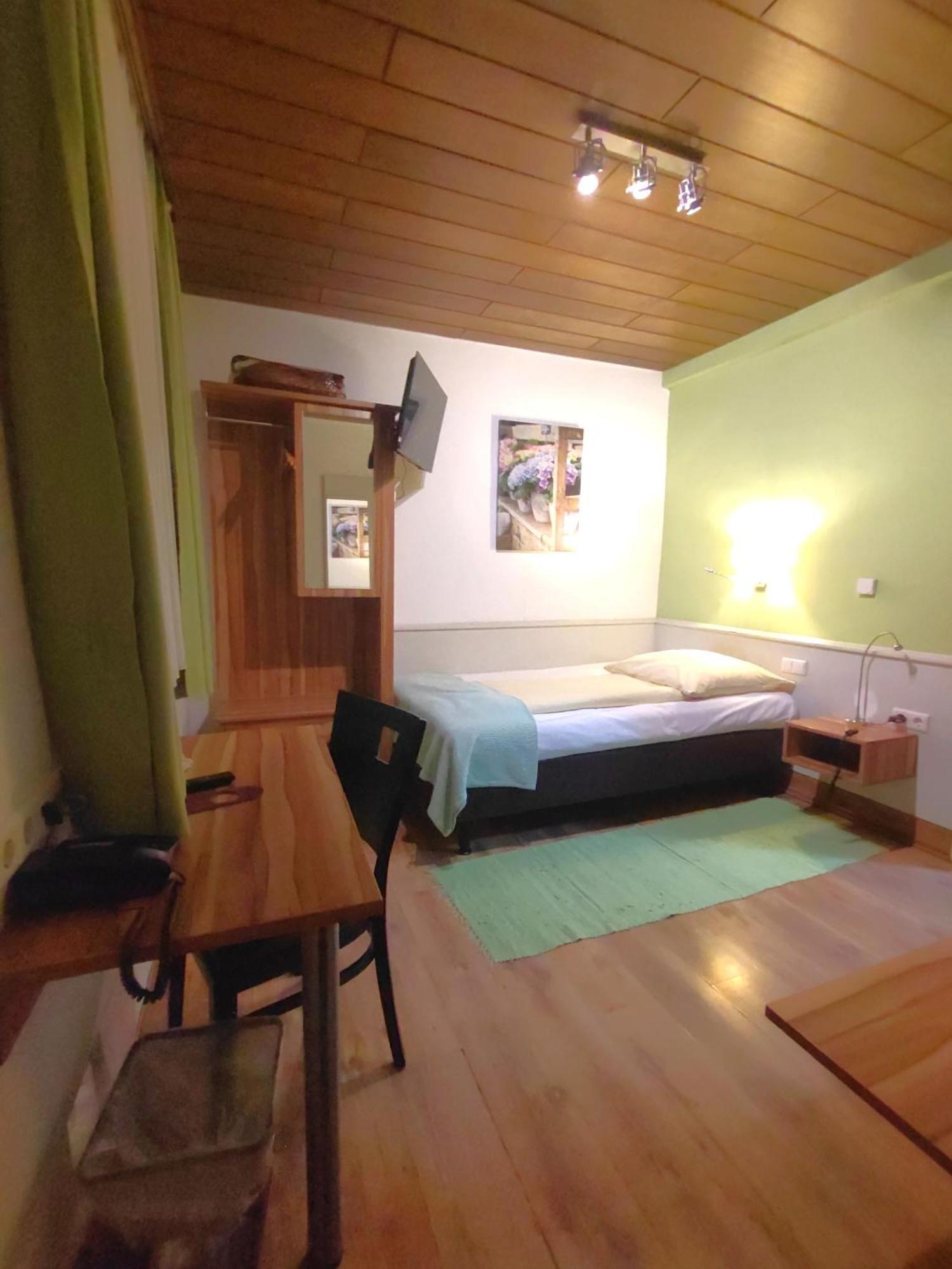 Comfort Single Room