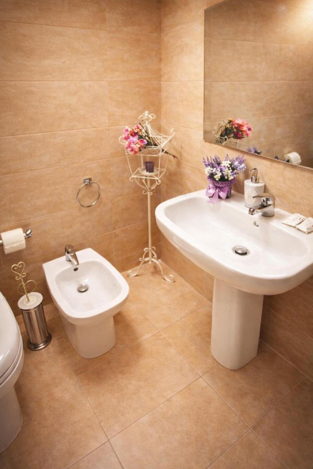 Double Room Private External Bathroom