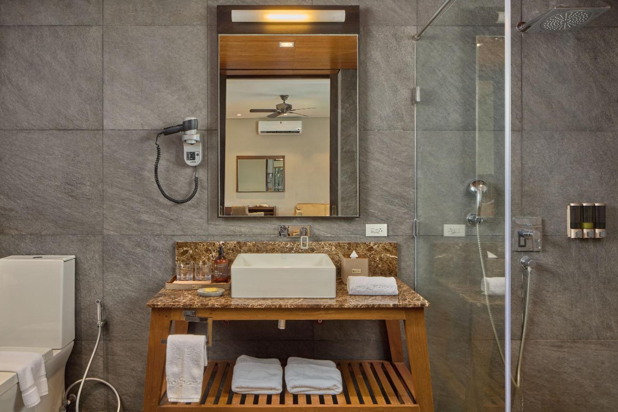 Bayview King Deluxe Room