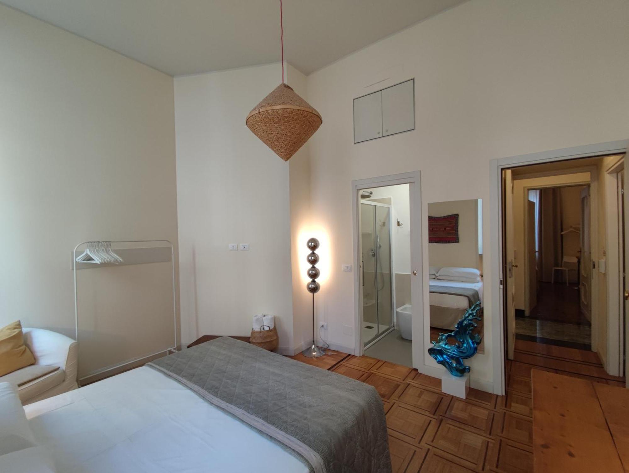 Double Room Private Bathroom