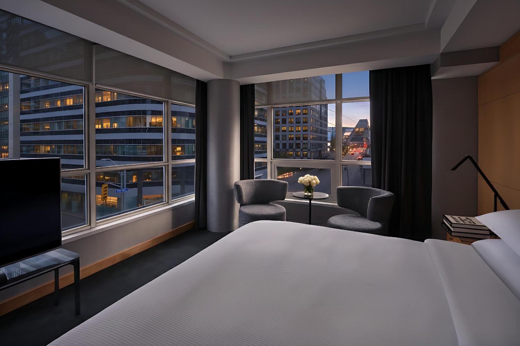 Executive Corner King Suite