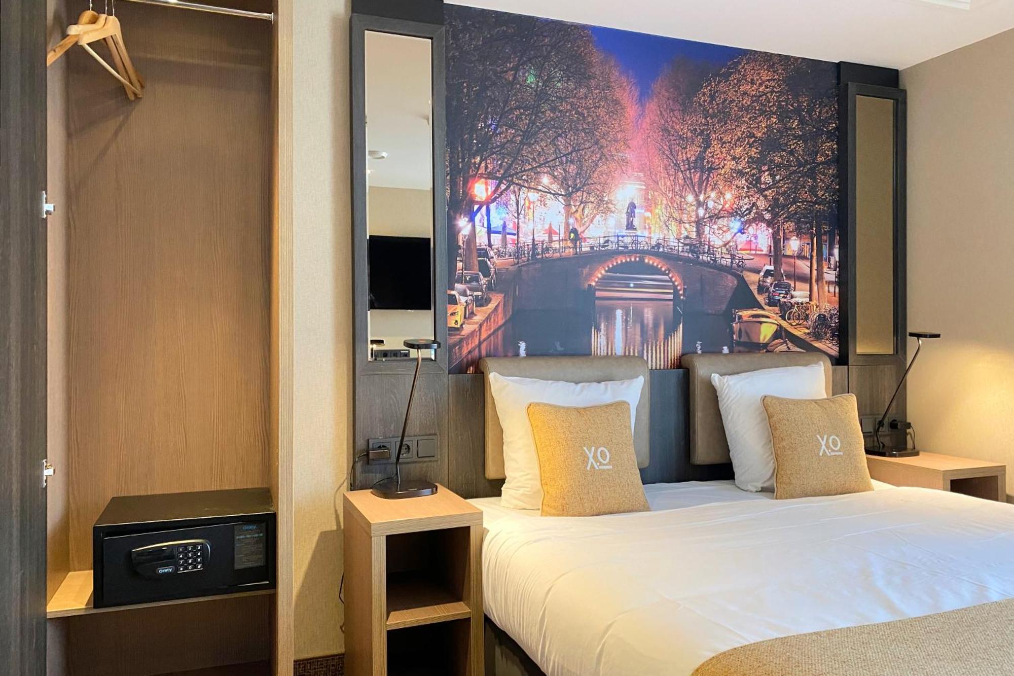 Standard Queen Room
