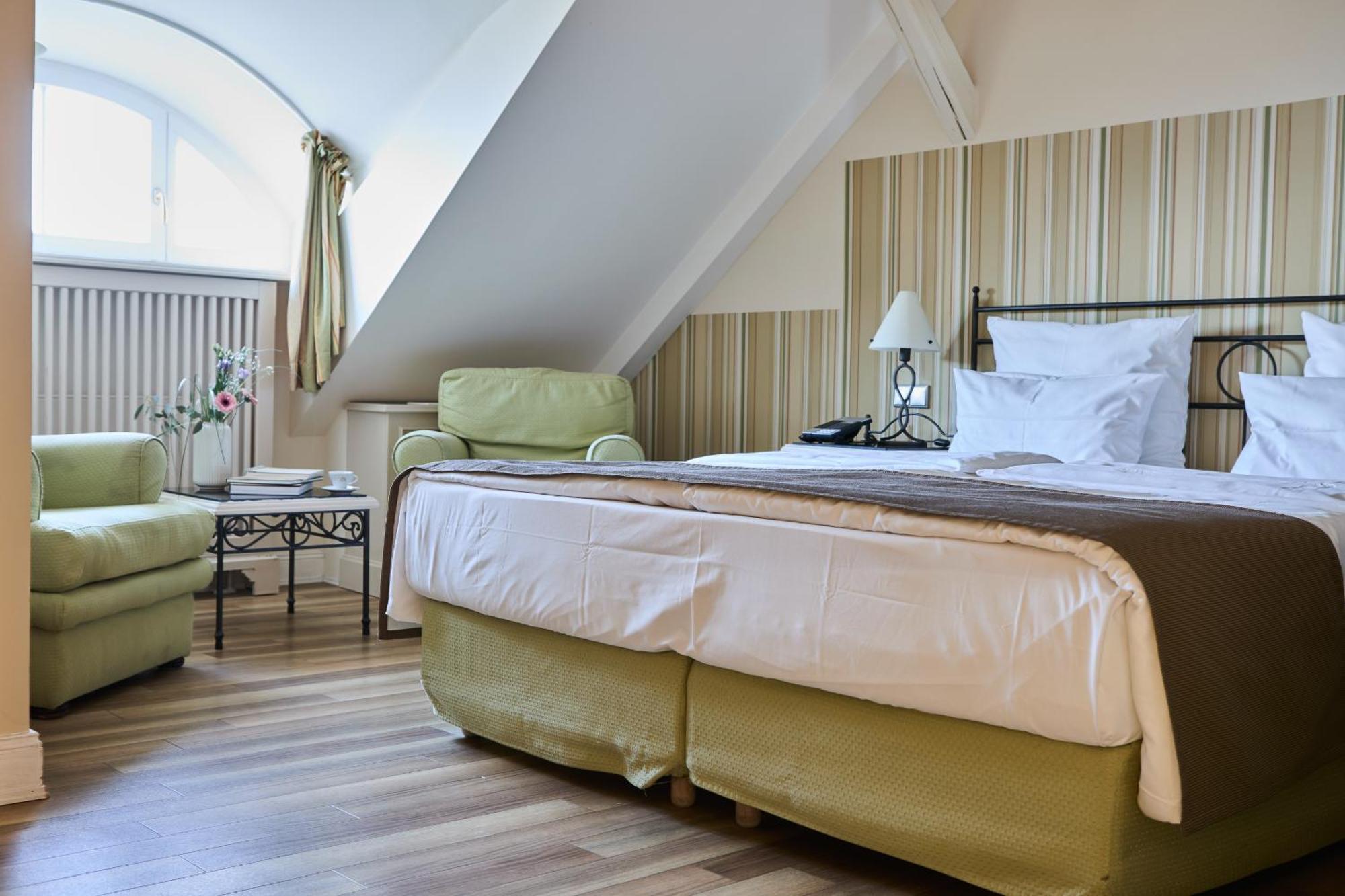 Double room direct sea view – attic