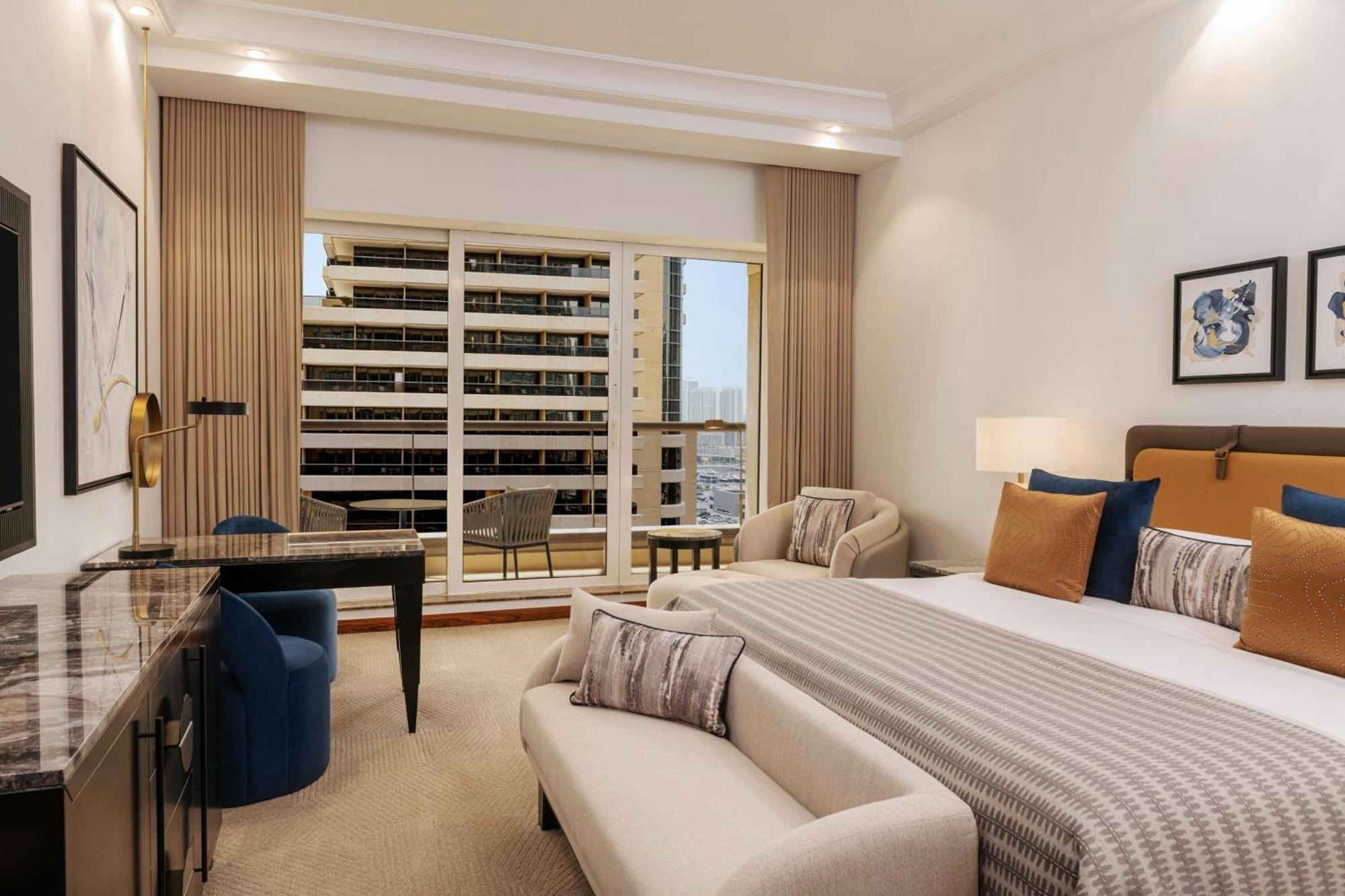 Deluxe Room Complimentary Resort Beach & Pool Access Guest room 1 King