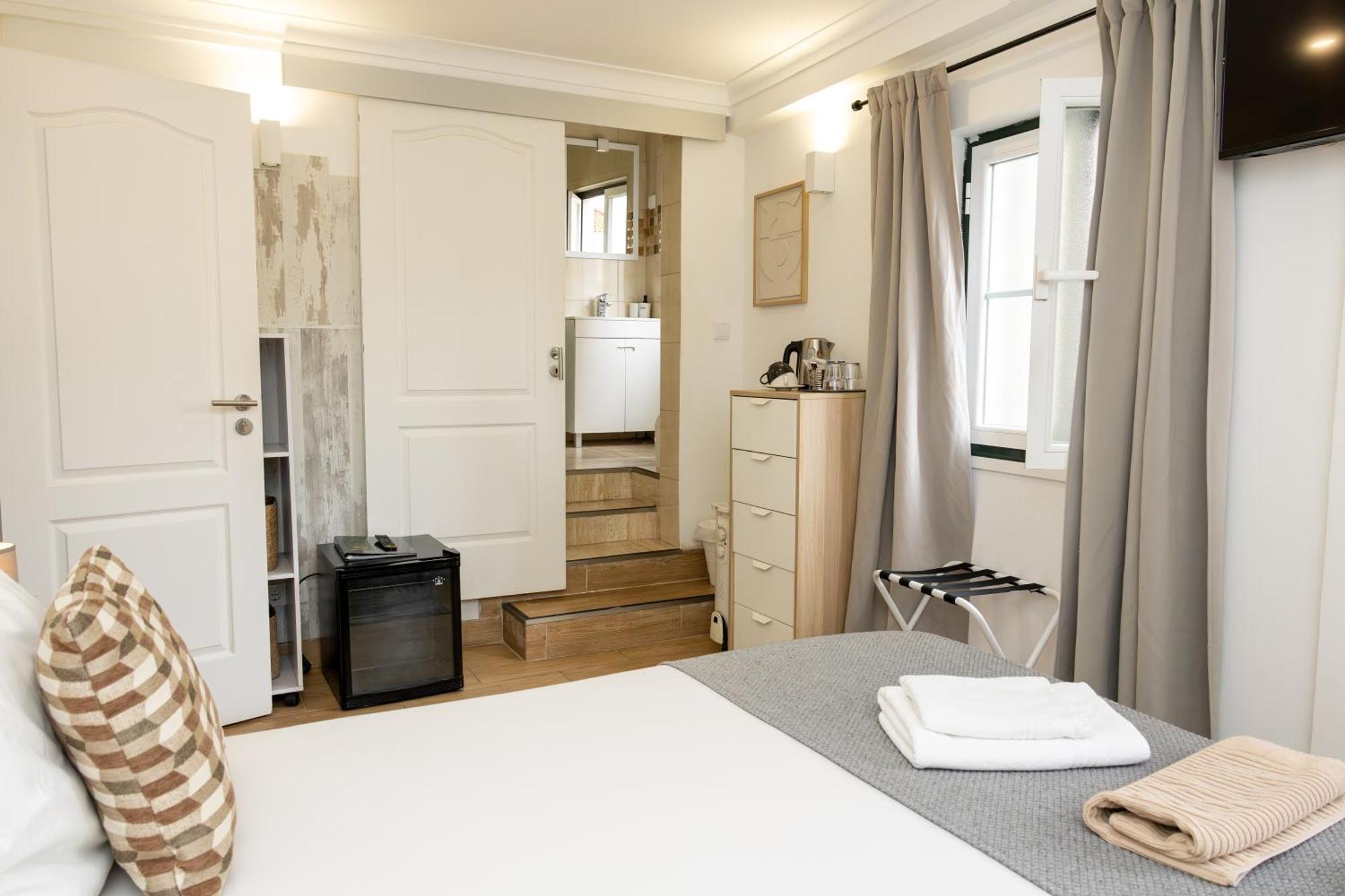 Double Room Private Bathroom
