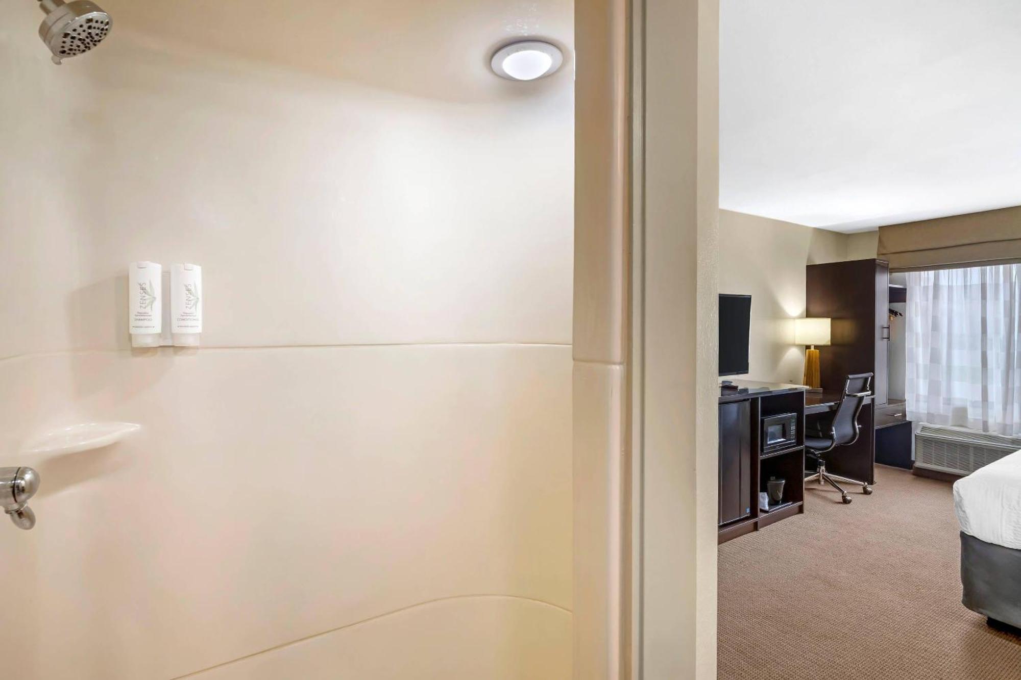 Double Room Two Double Beds Non-Smoking
