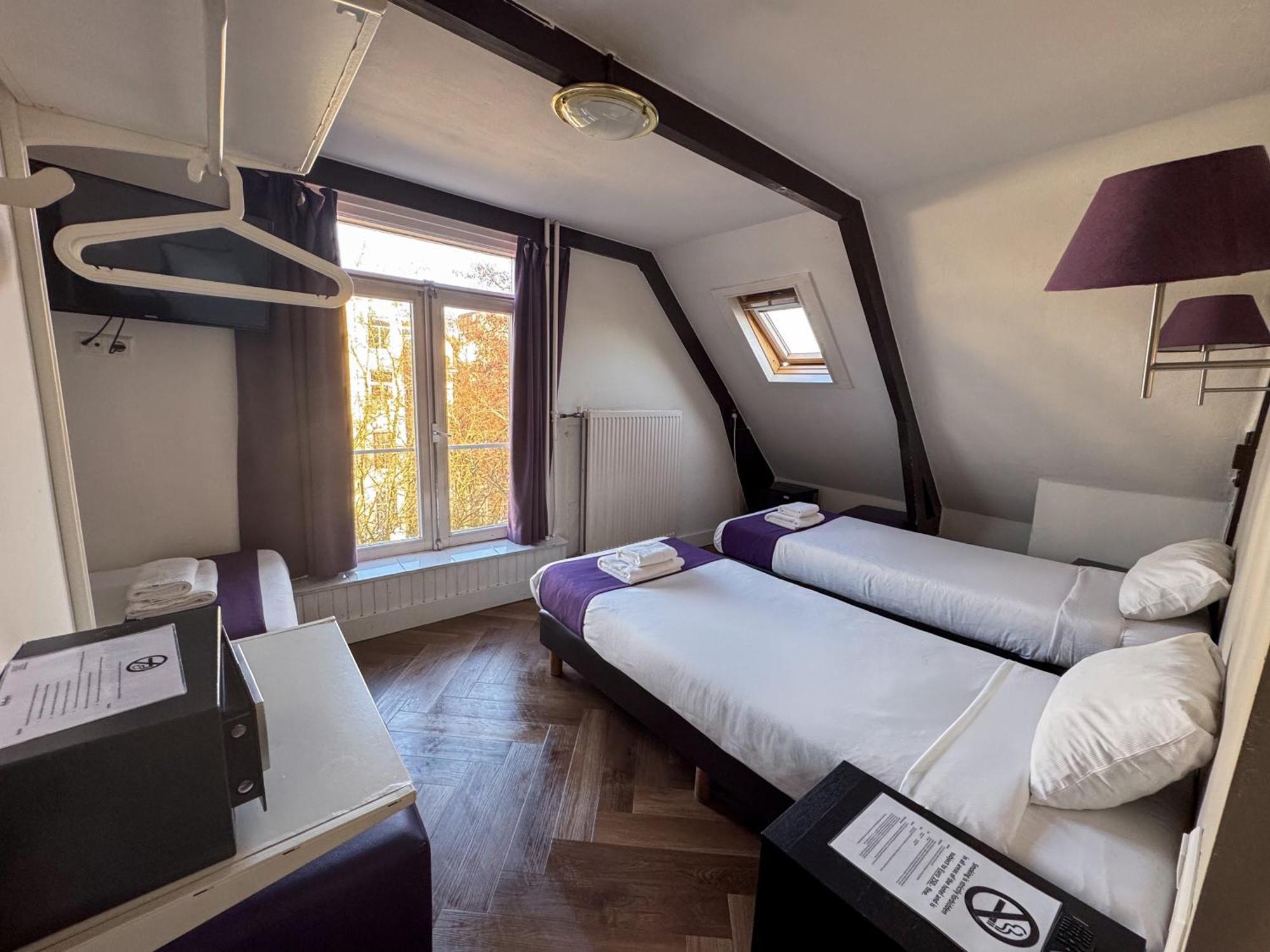 Economy Triple Room