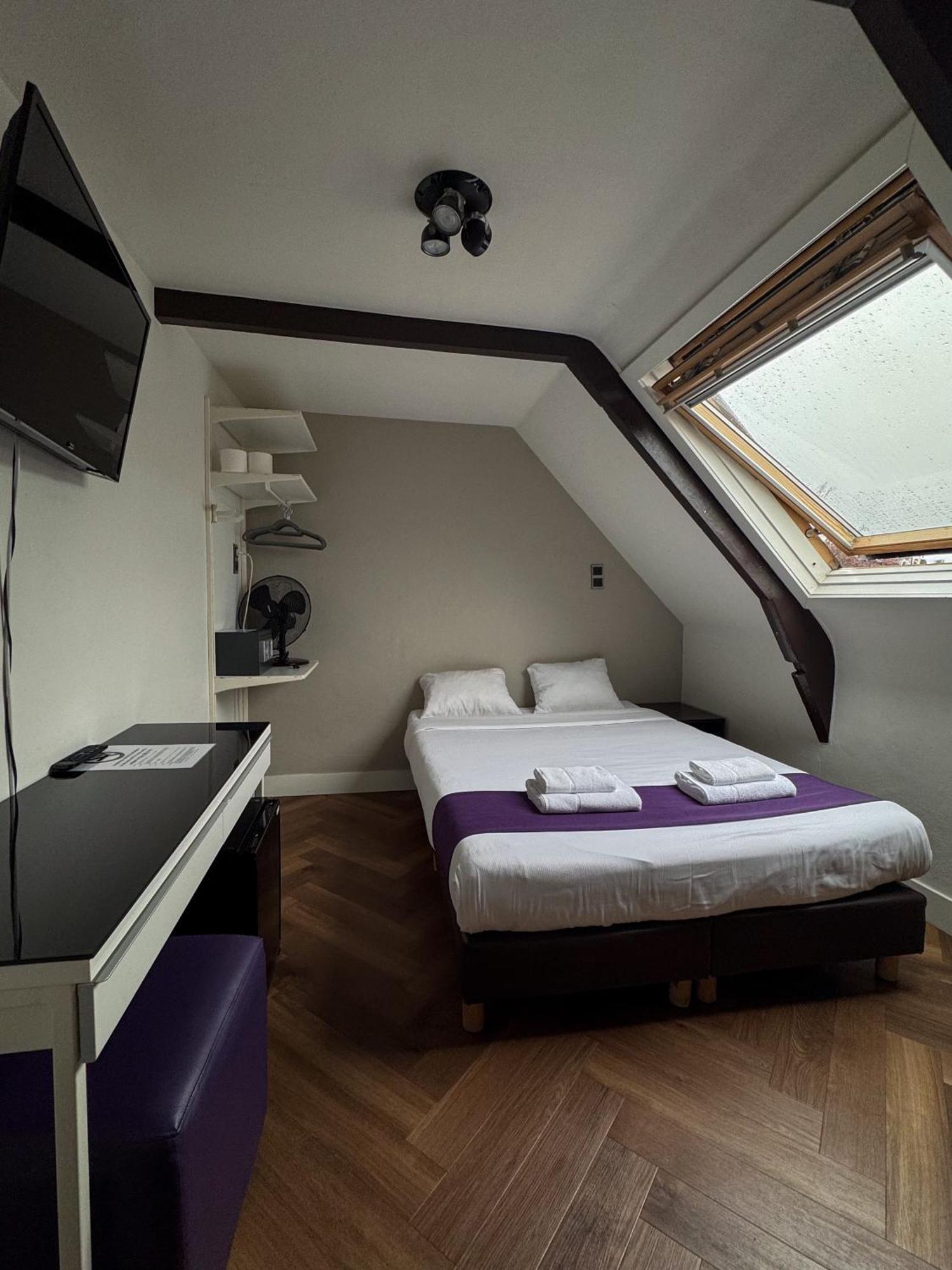Basic Double Room