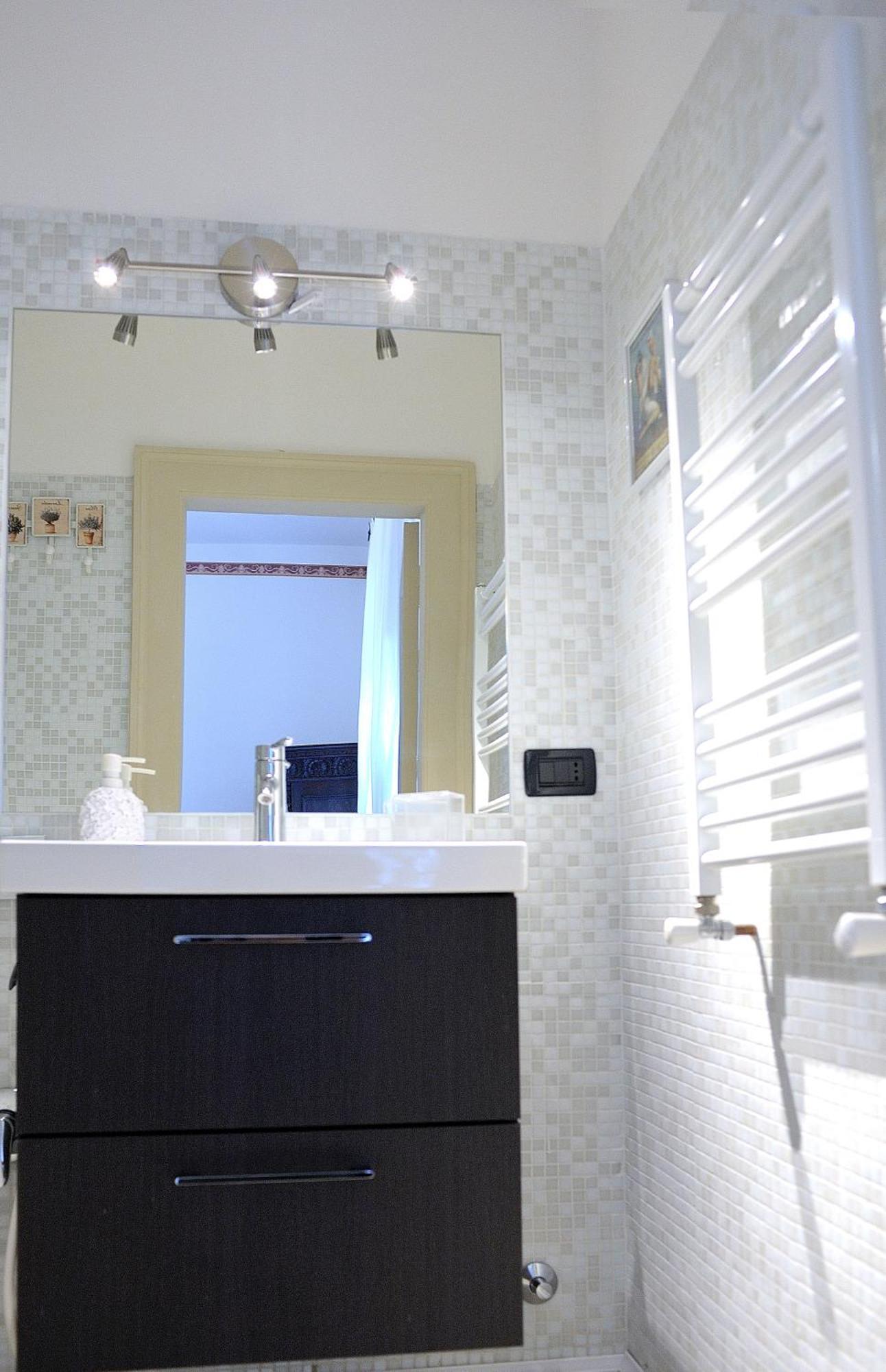 Three-Bedroom Deluxe Apartment