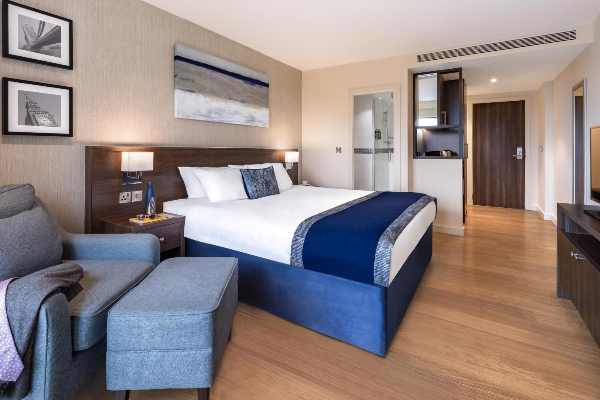 Premium Room 1 King Bed