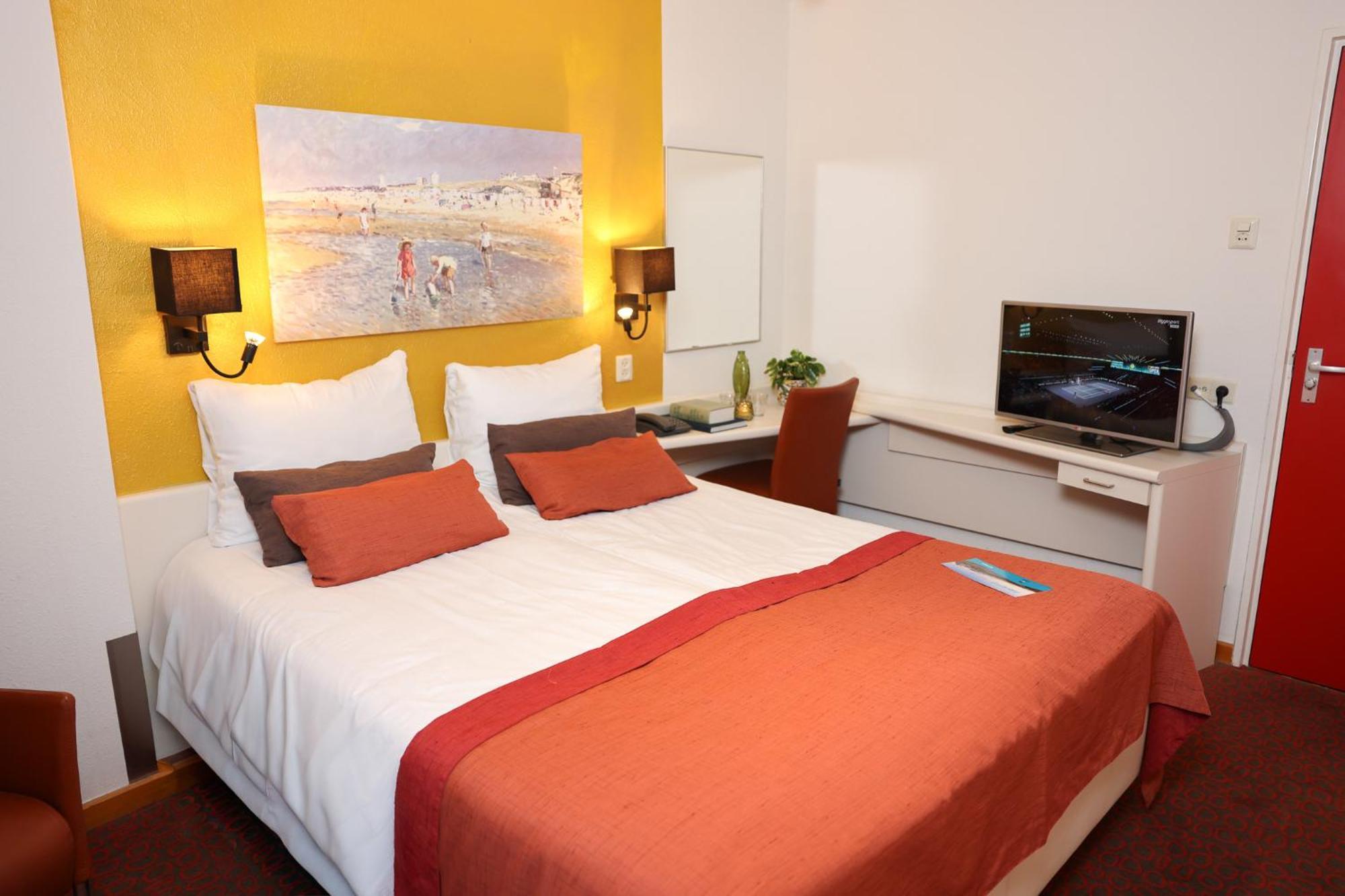 Compact Double Room