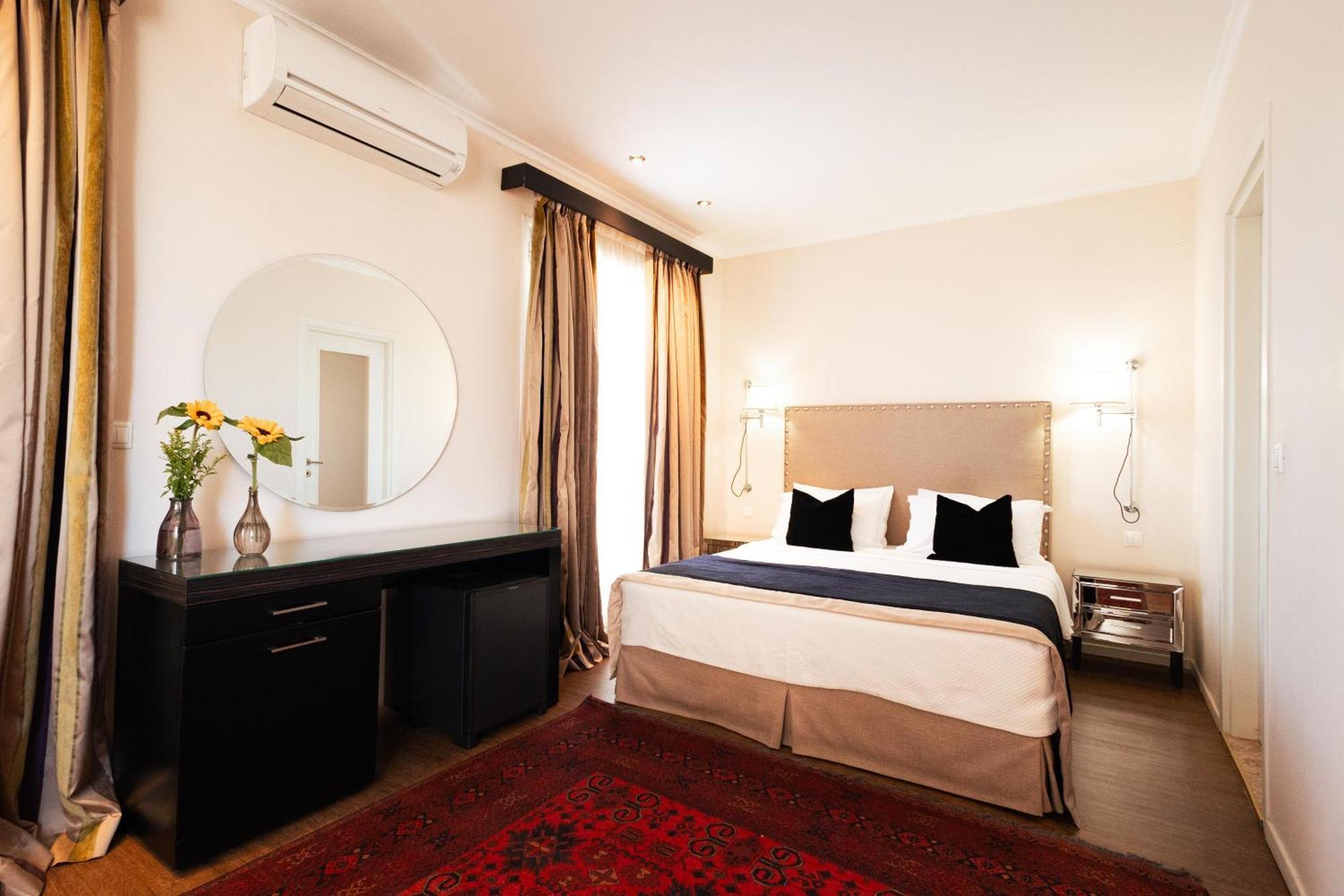 Executive King Room Balcony Non-Smoking