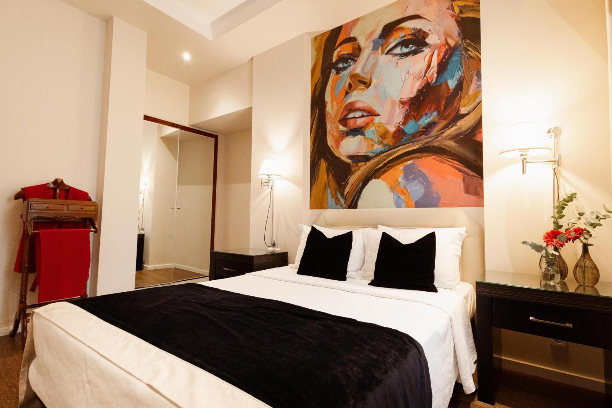 Deluxe King Suite Balcony