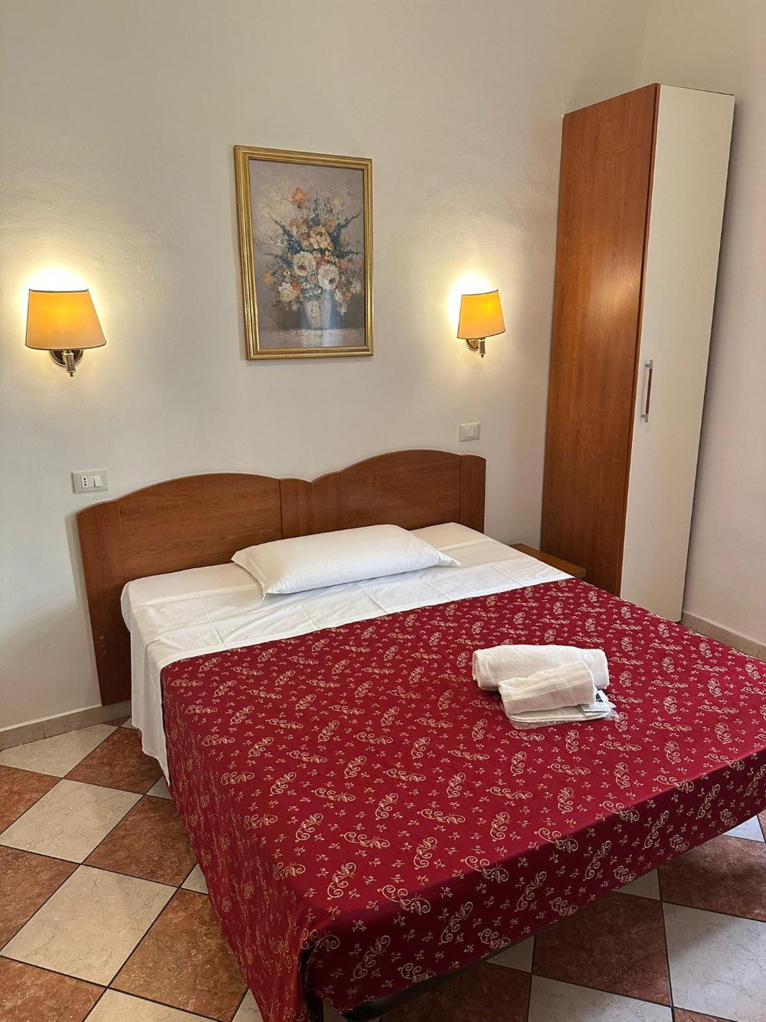 Single Room Private Bathroom