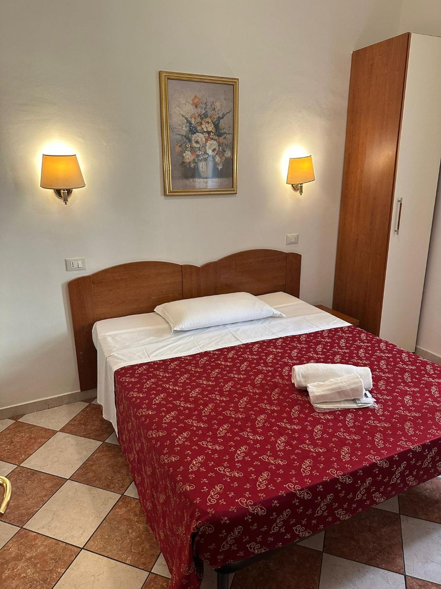 Single Room Private Bathroom