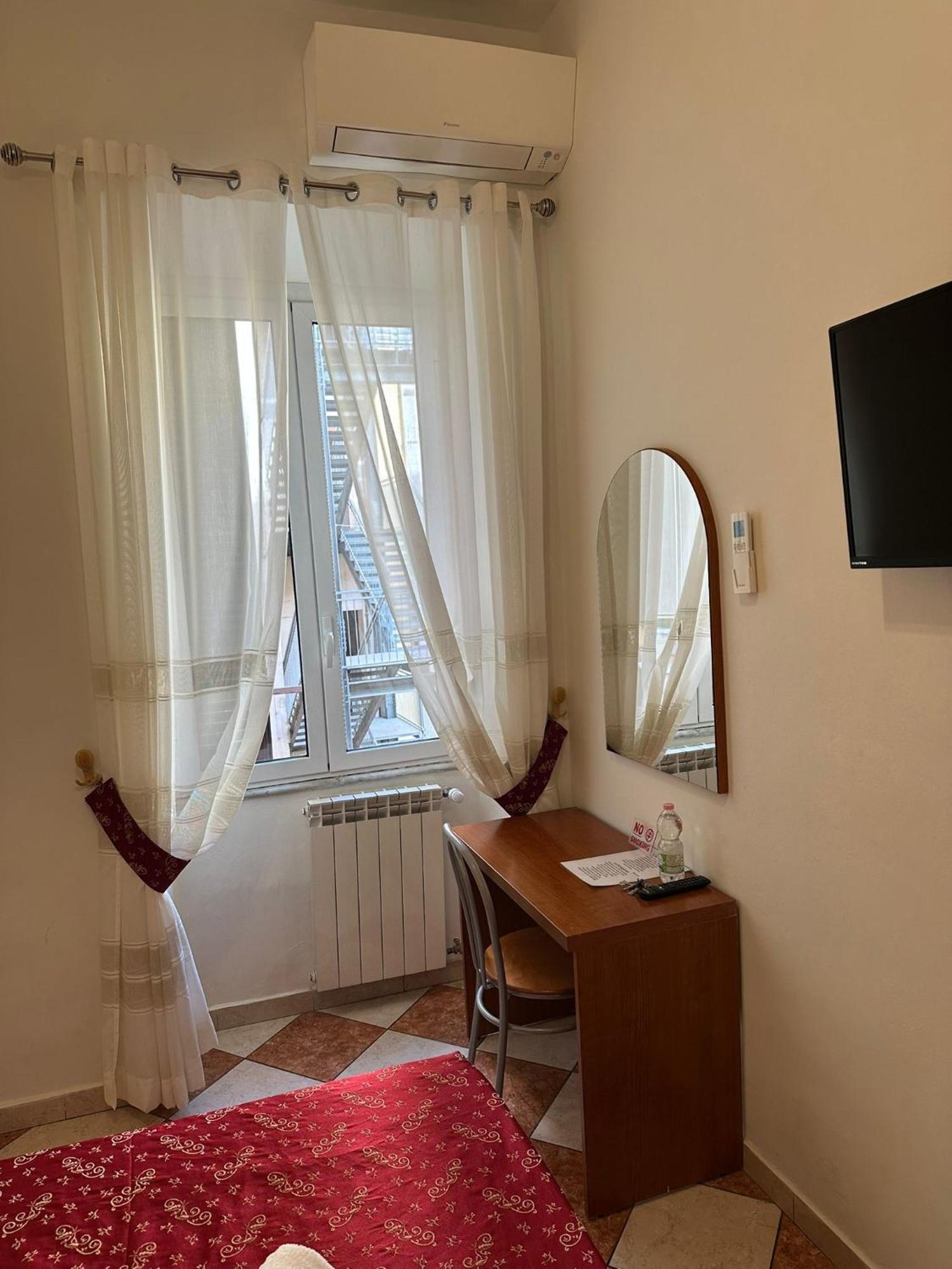 Single Room Private Bathroom