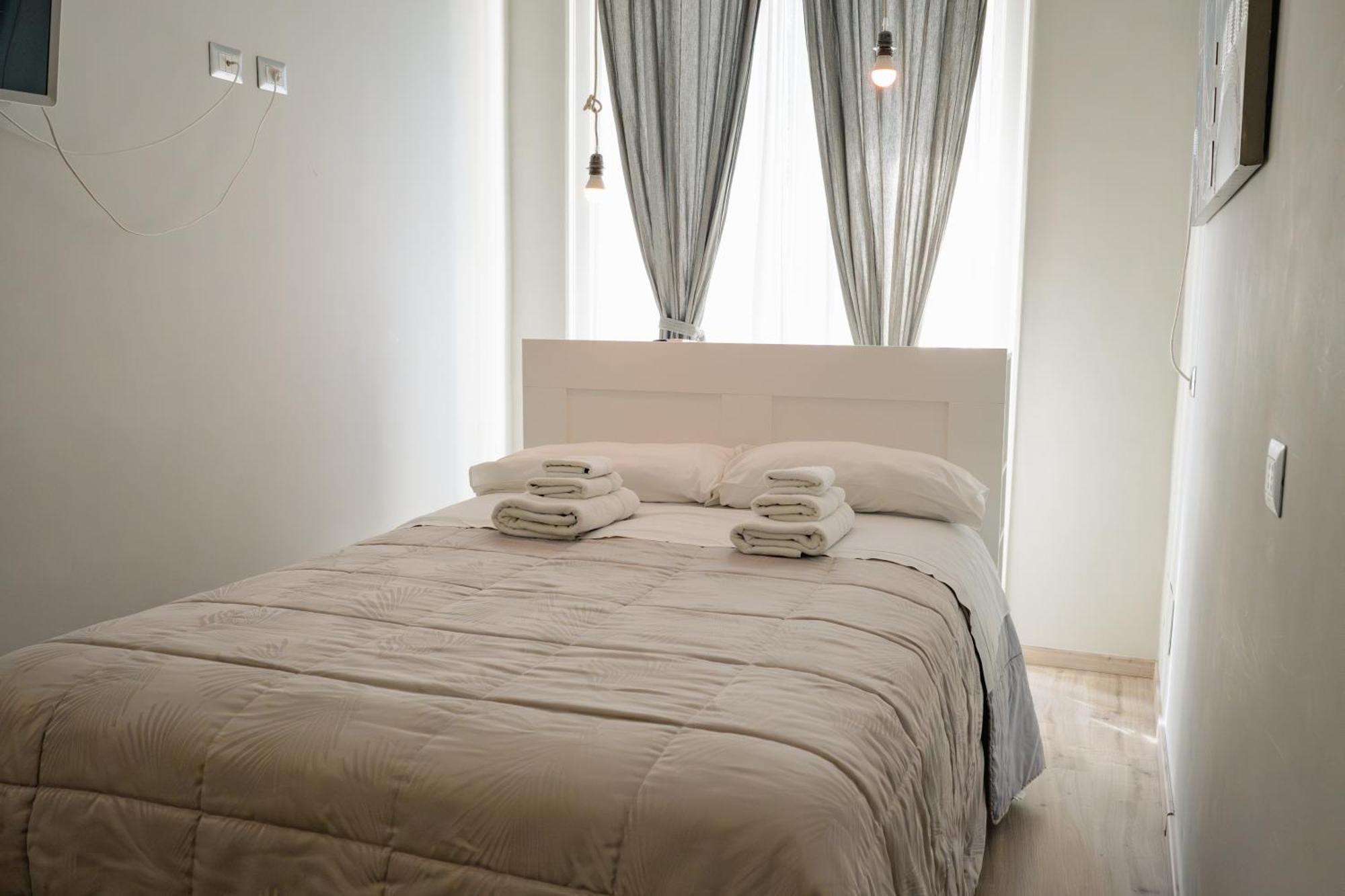 Double Room Private Bathroom